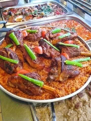 Restaurant/places to eat in Népliget Hotel