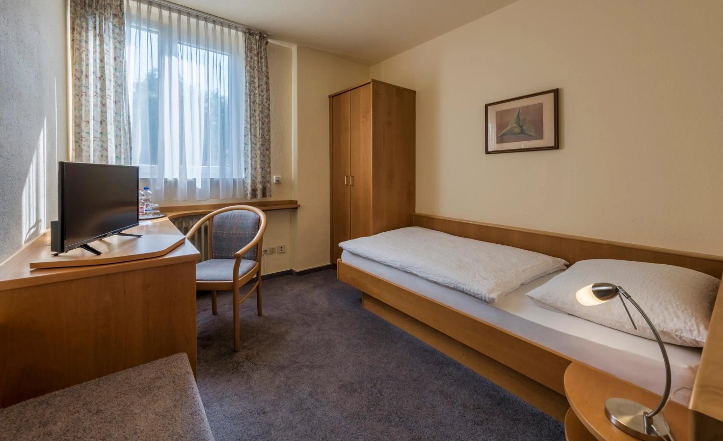 Photo of the whole room, Bed in Gasthaus zur Schnecke Kandern