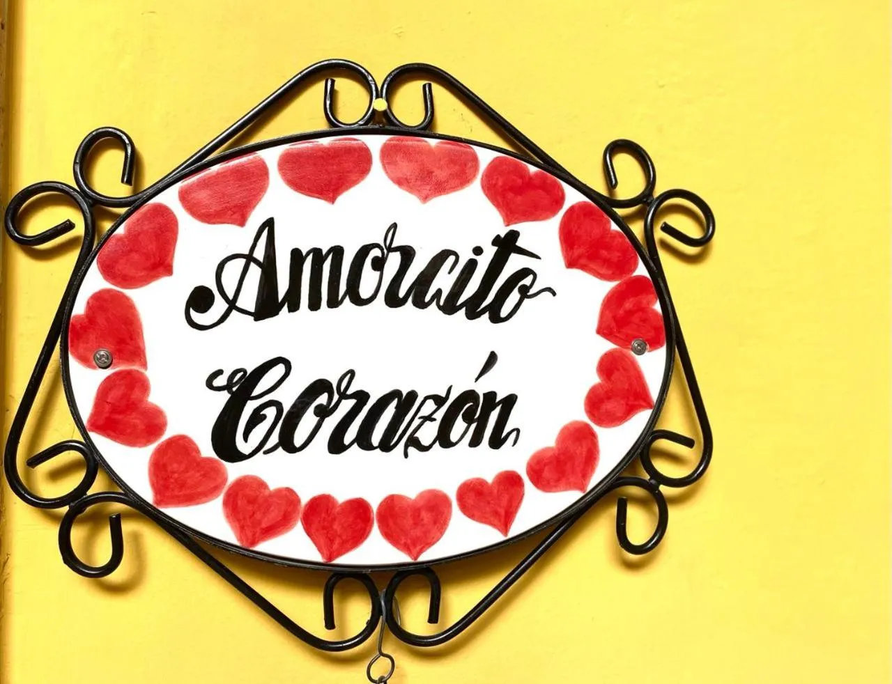 Logo/Certificate/Sign in La Casona de Tete