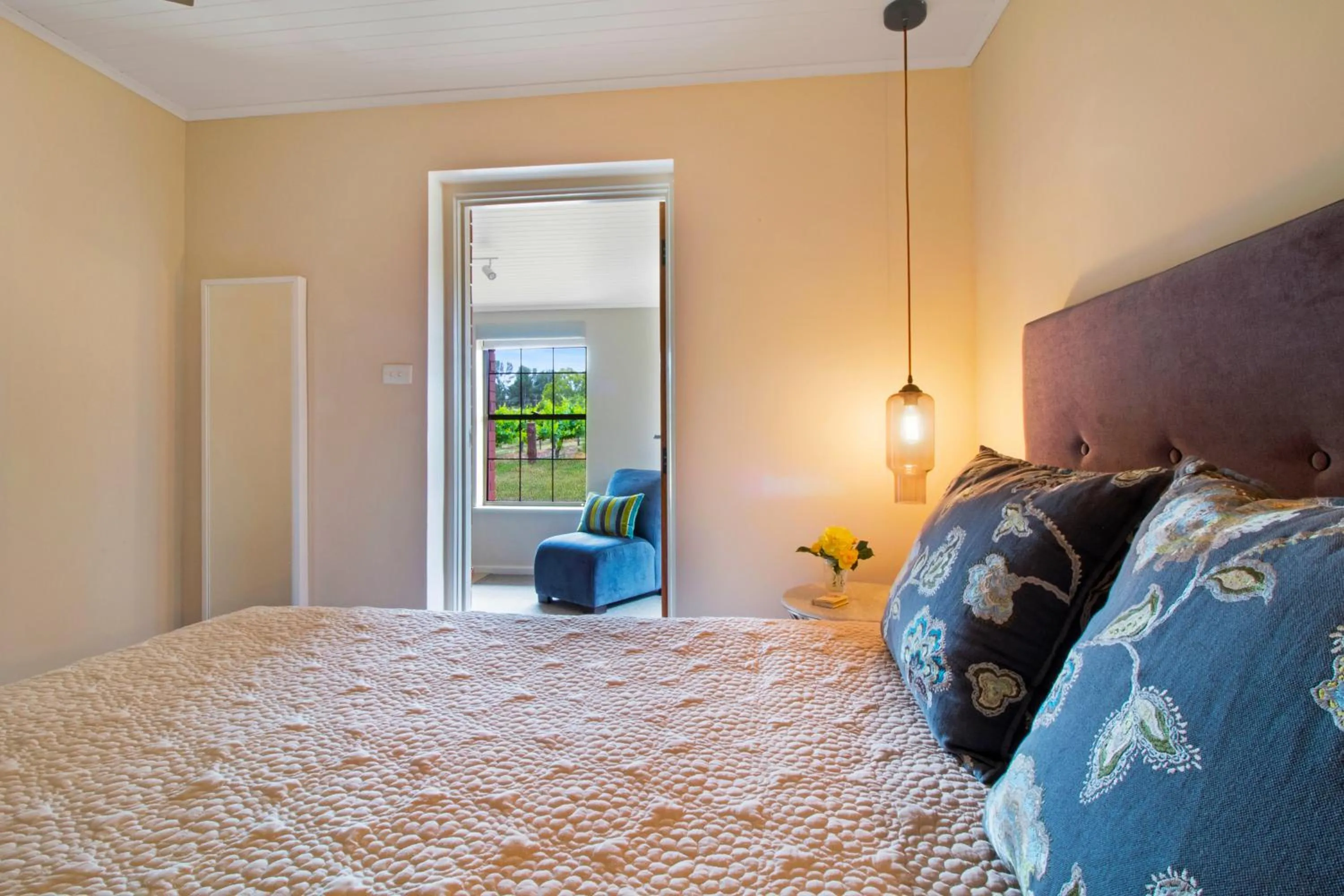 Bed in Stonewell Cottages and Vineyards