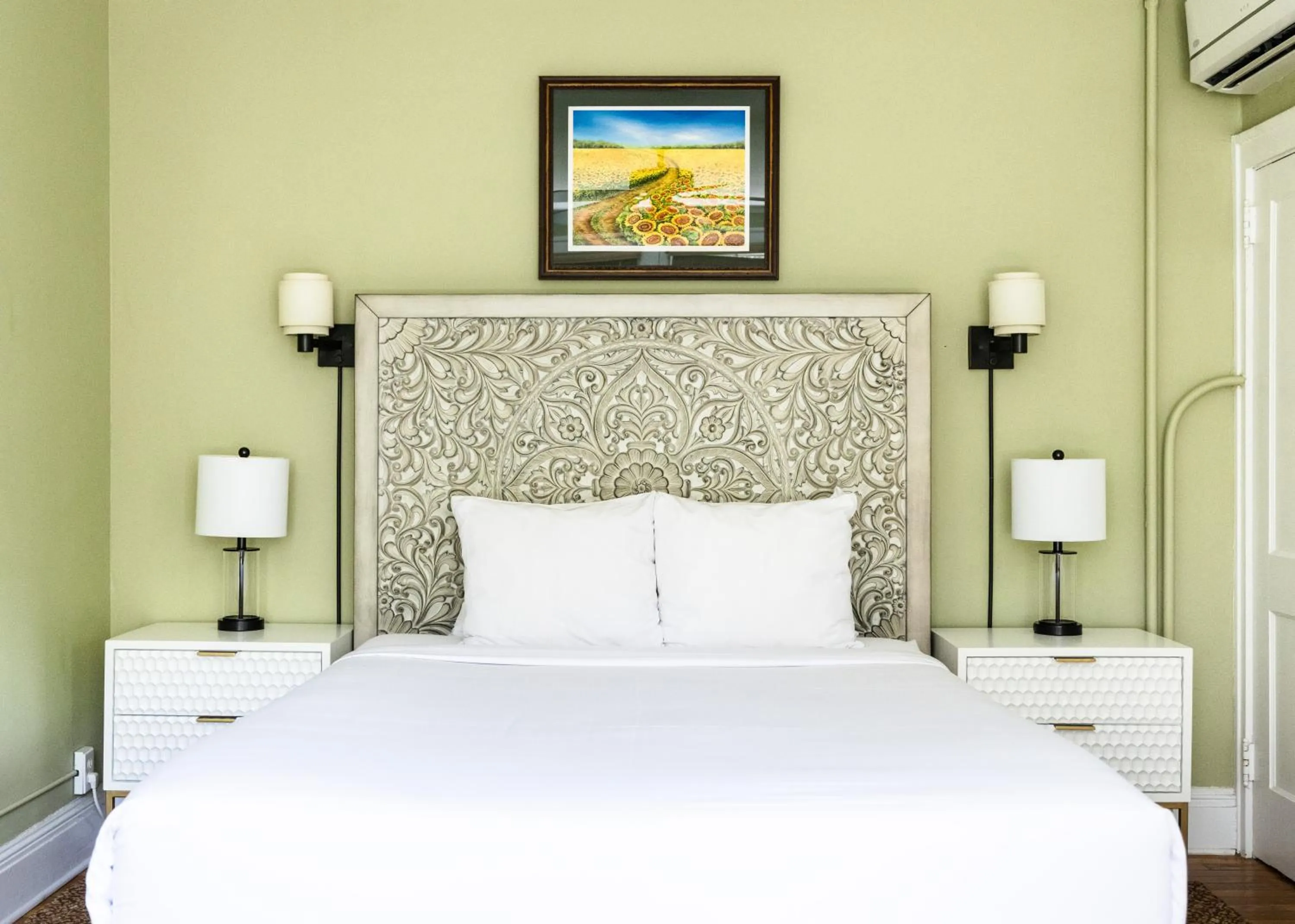 Bedroom, Bed in Princess Anne Boutique Hotel