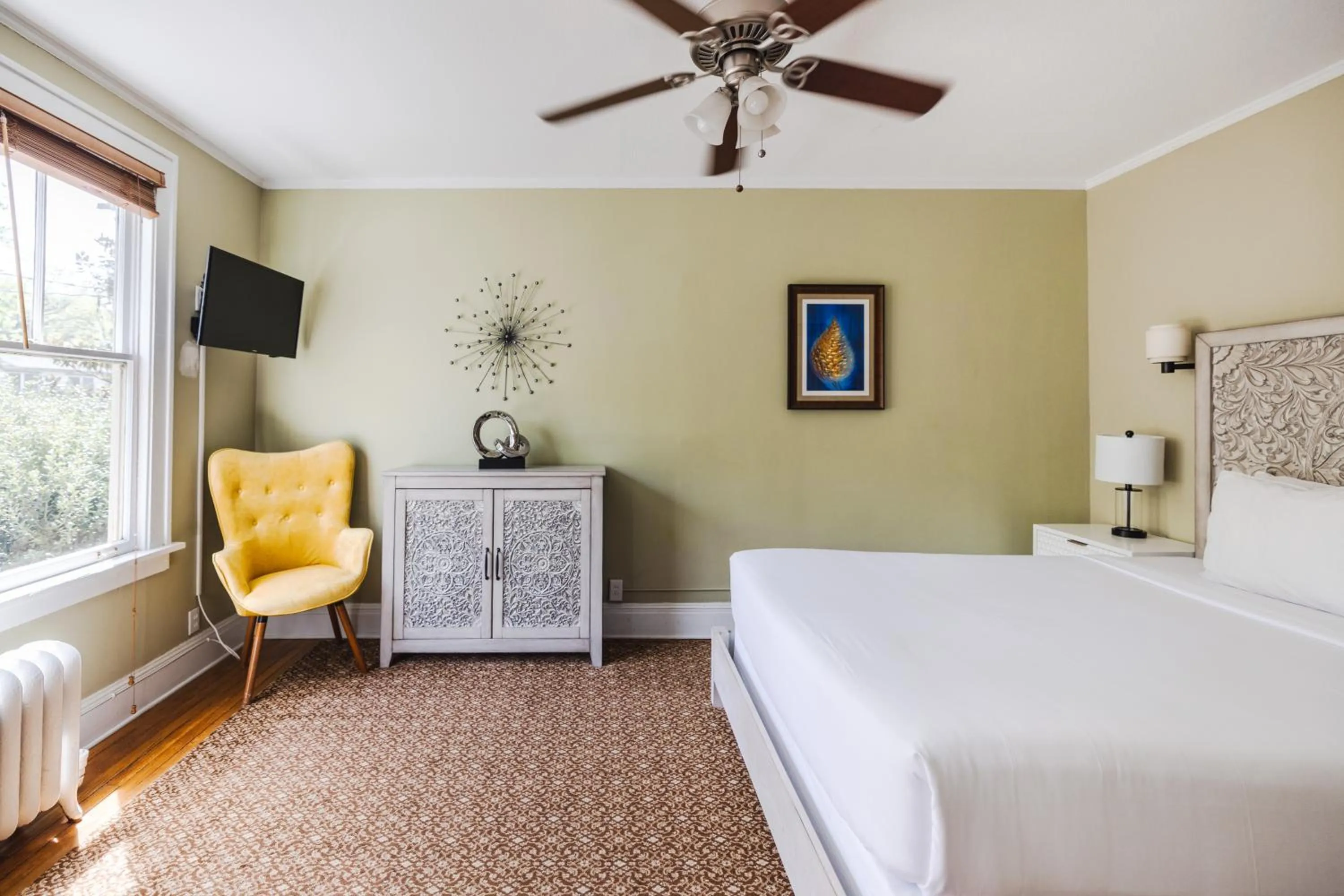 Bedroom, Bed in Princess Anne Boutique Hotel