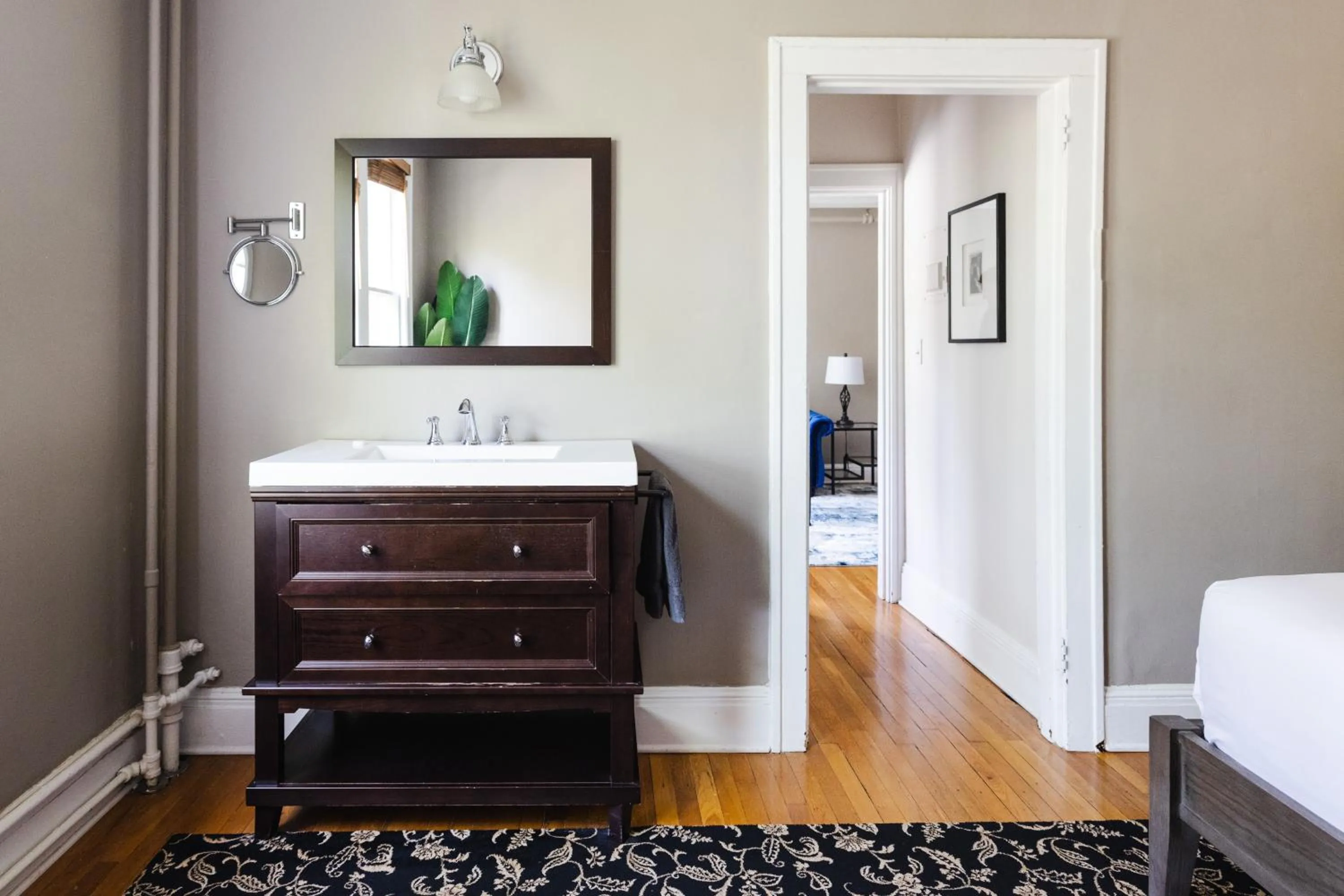 Bedroom, Bed in Princess Anne Boutique Hotel