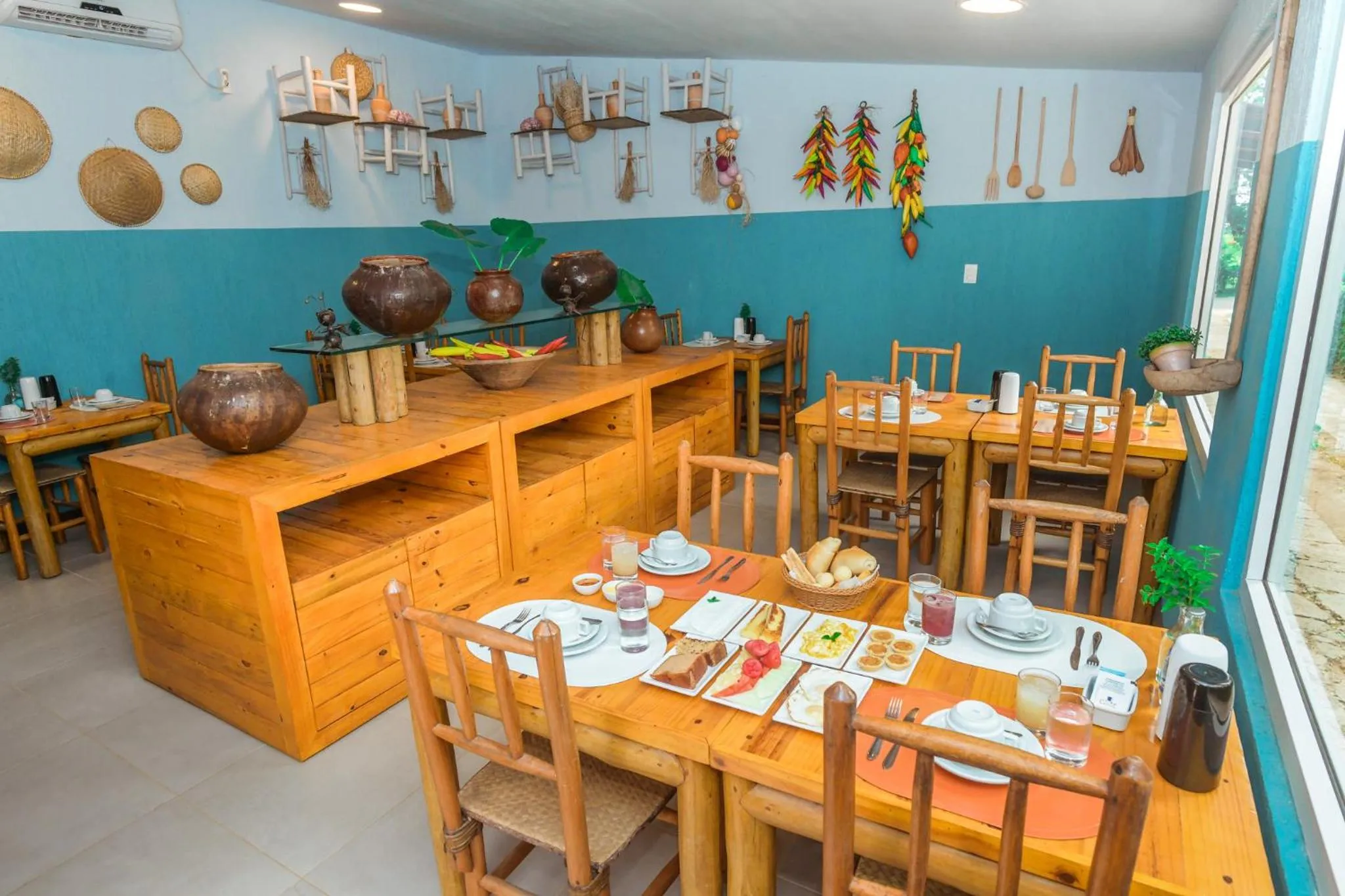 Restaurant/places to eat in Ecocharme Pousada do Marcilio