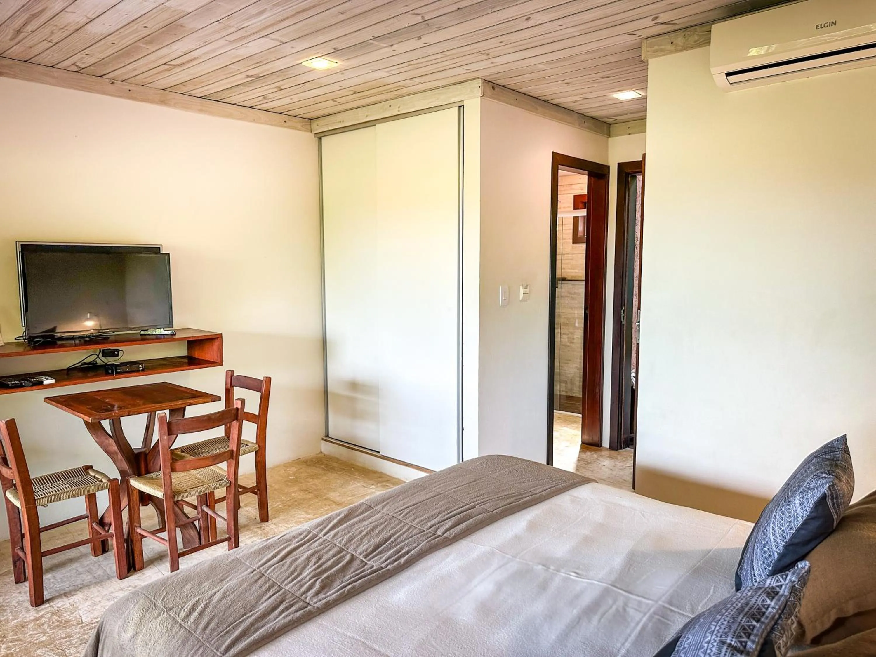 Bed in Morada da Praia do Rosa Pousada