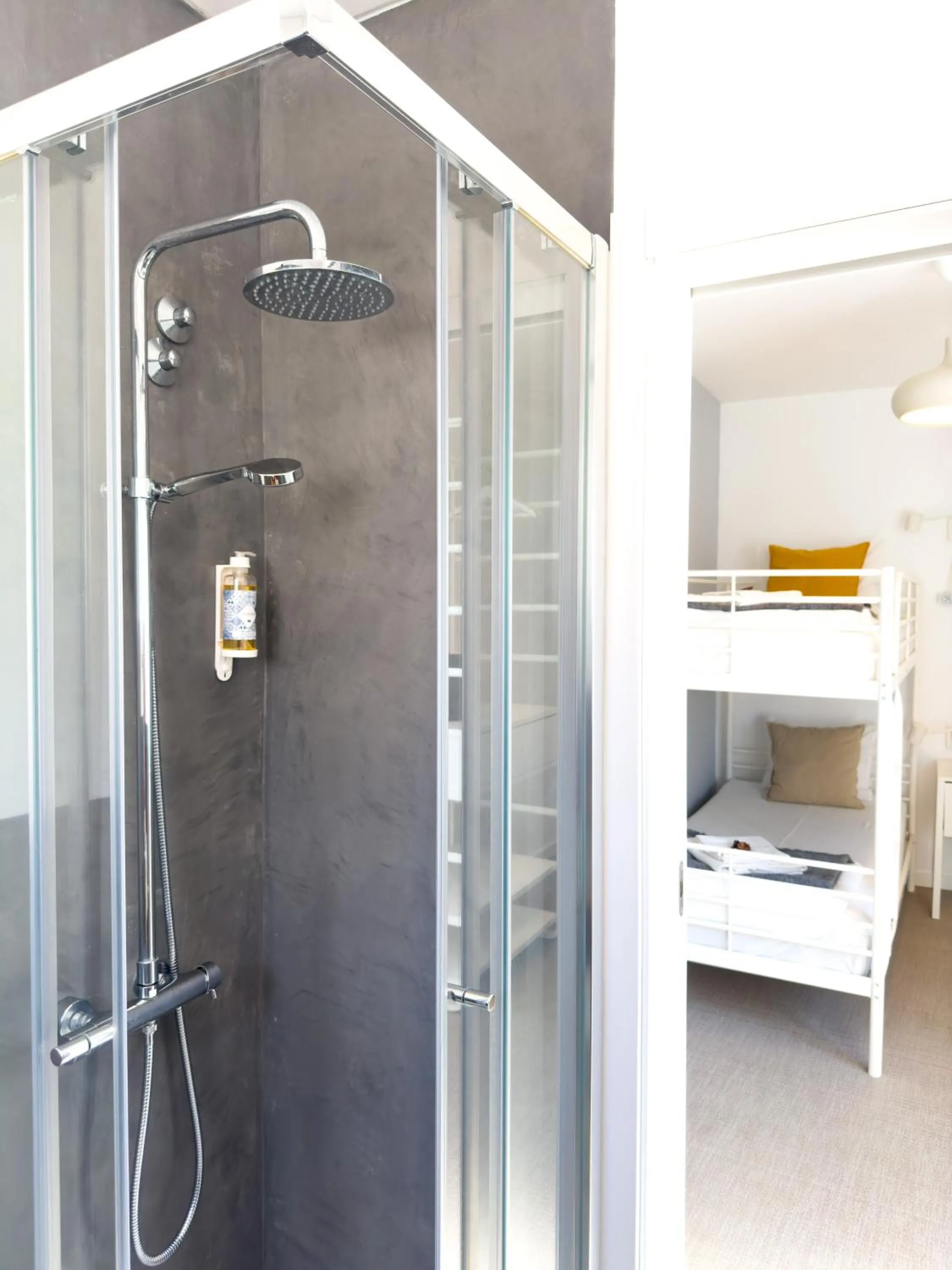 Shower in Solar do Alentejo