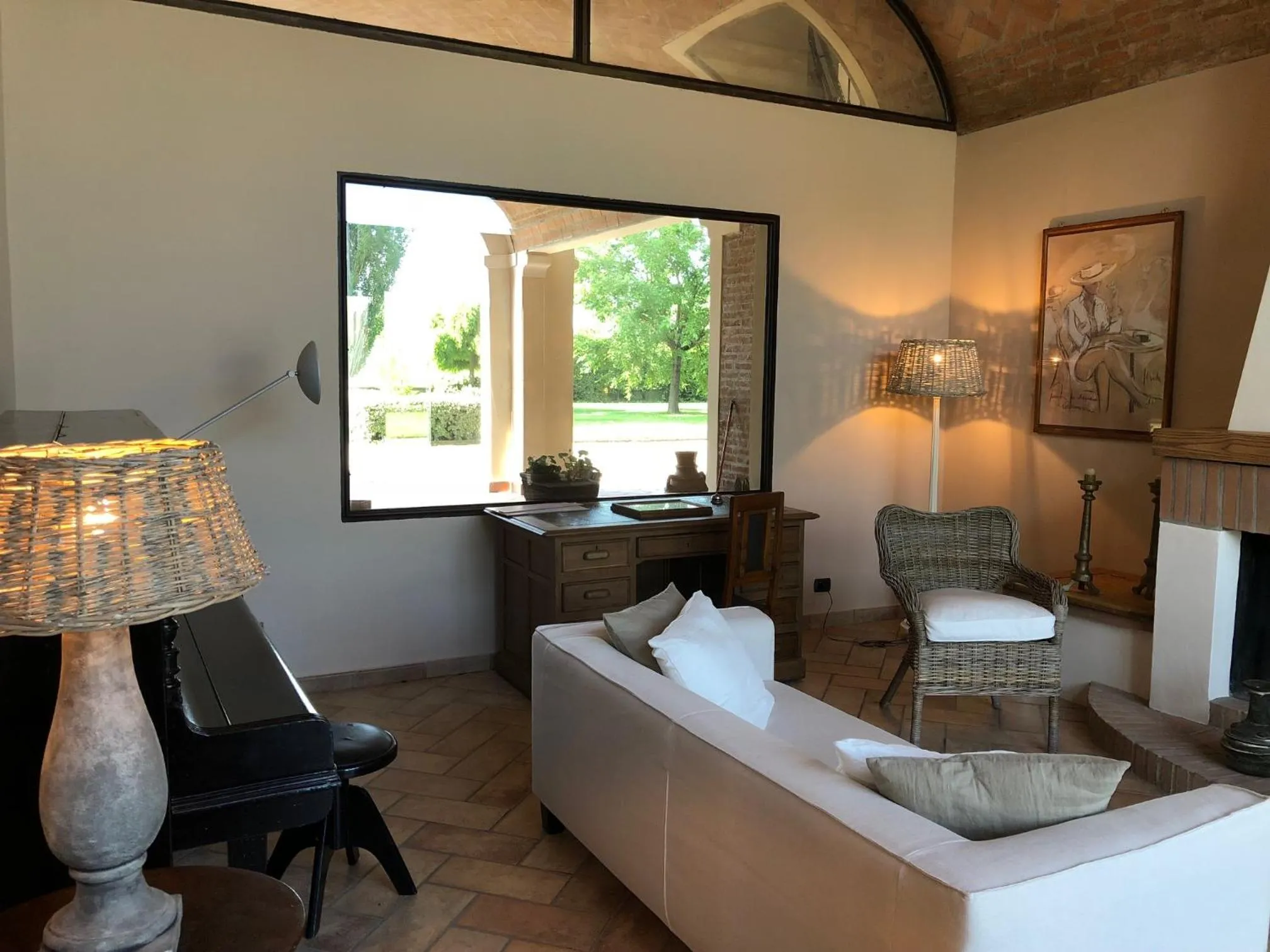 Communal lounge/ TV room in VIA D' ESTE 8