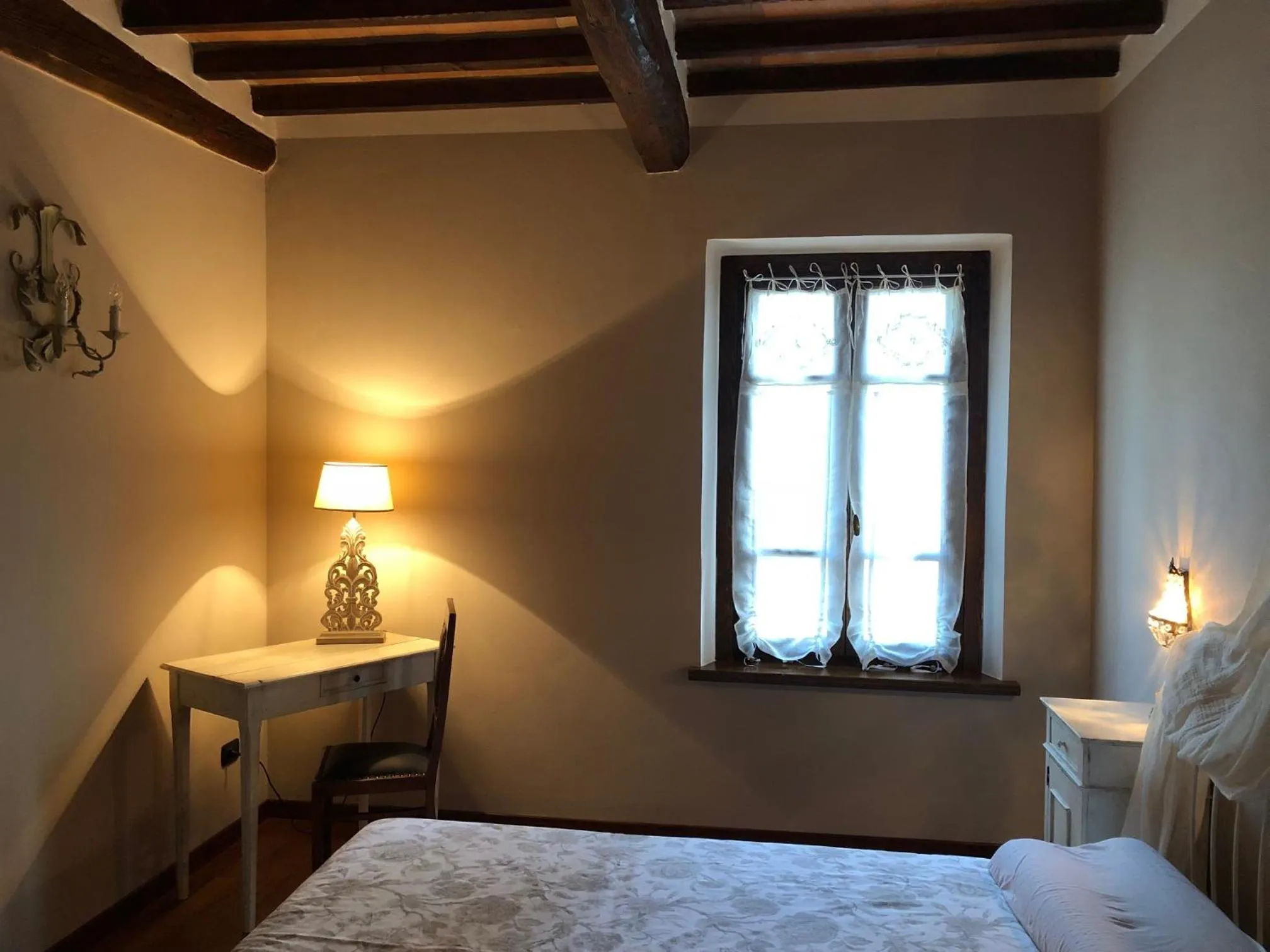 Bedroom in VIA D' ESTE 8