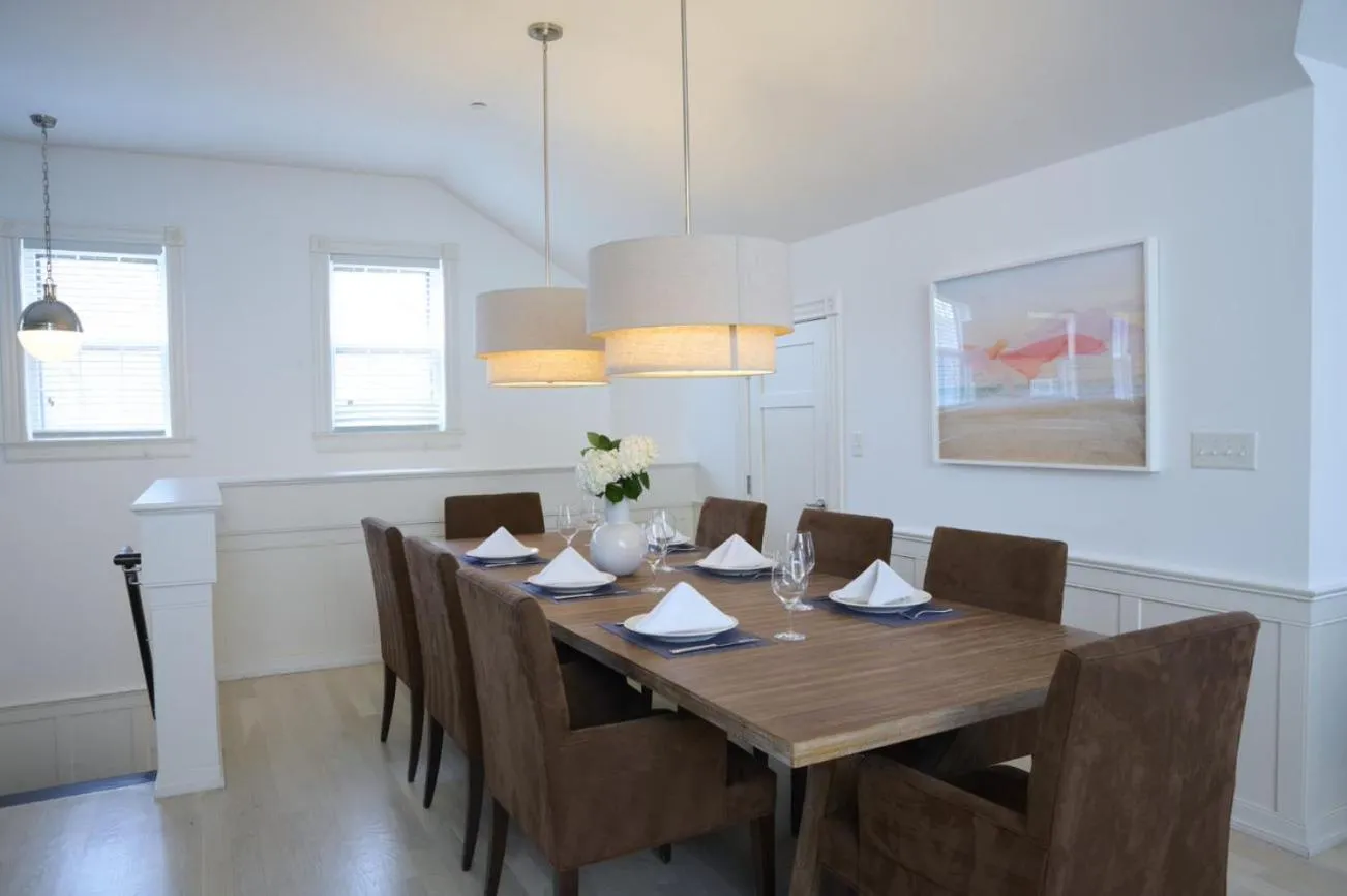 Dining area in White Elephant Hotel