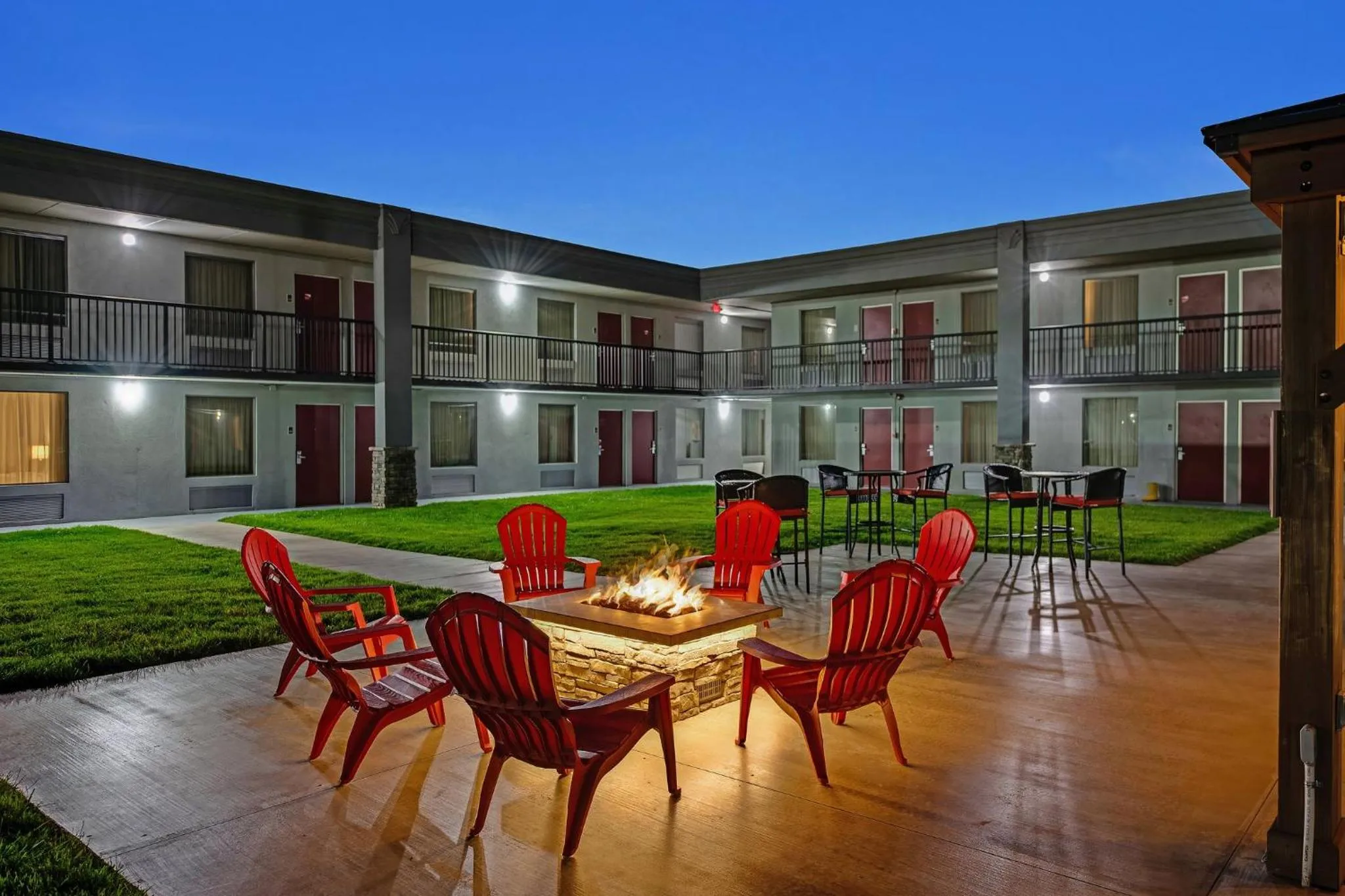 Property building in Red Roof Inn & Suites Wilkesboro