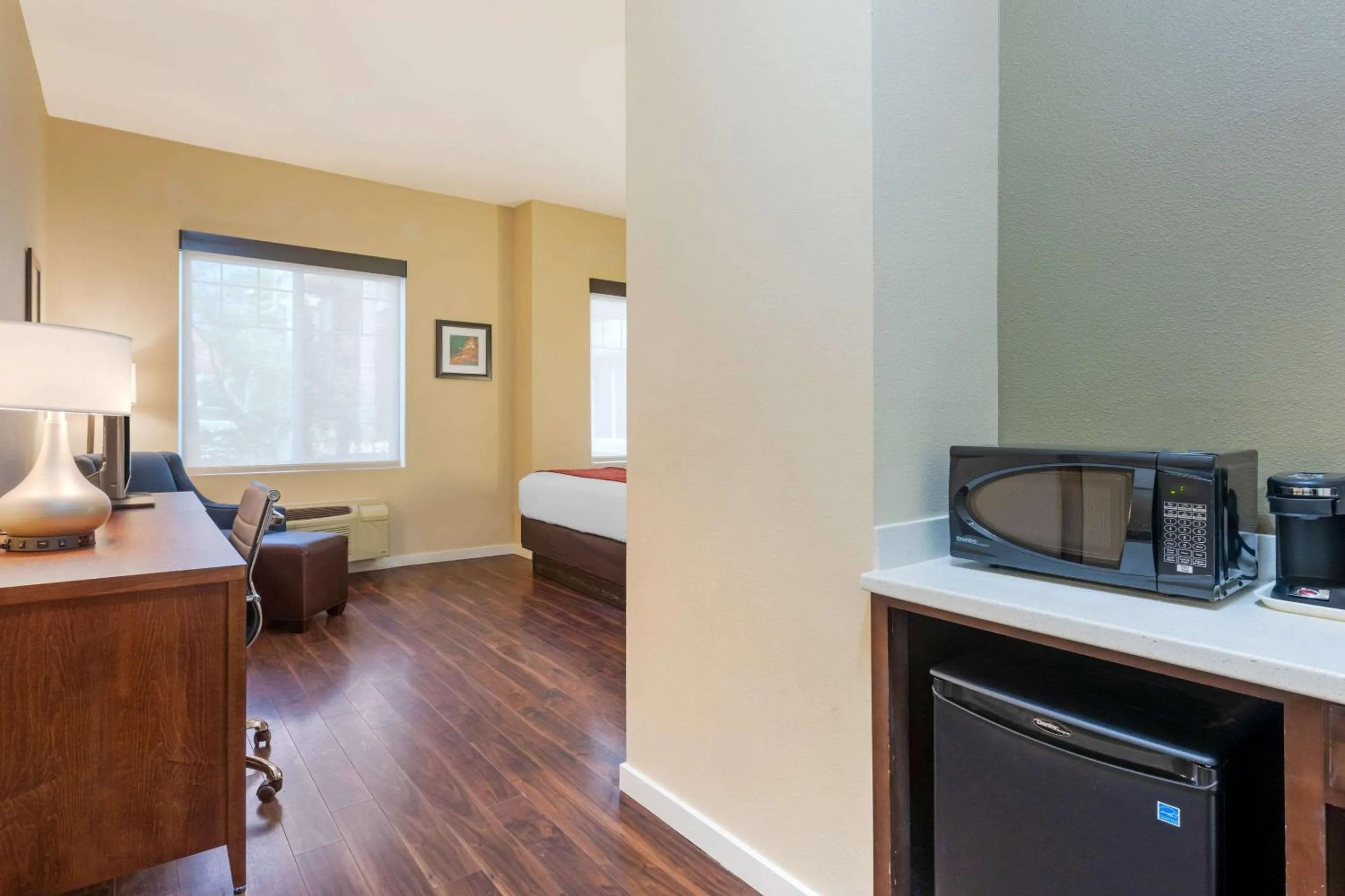 Photo of the whole room in Comfort Inn & Suites Near Ontario Airport