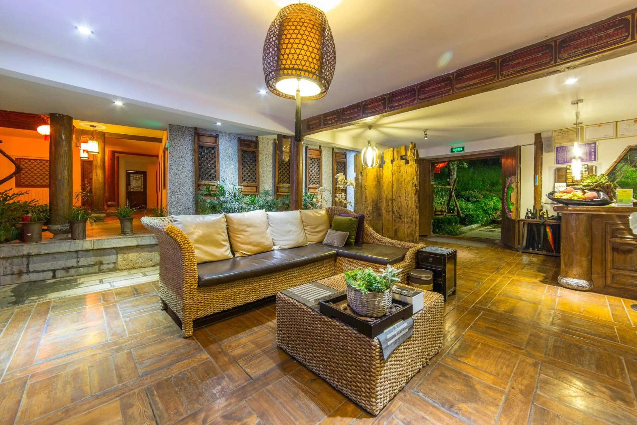 Lobby or reception in Lijiang Merry Inn