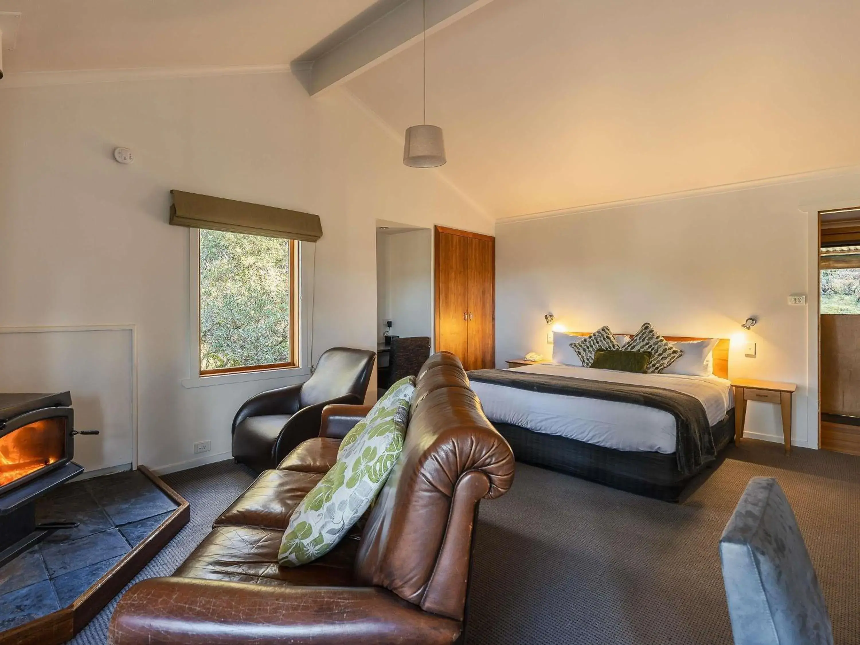 Family Spa Cabin in Peppers Cradle Mountain Lodge Family Spa Cabin in Peppers Cradle Mountain Lodge