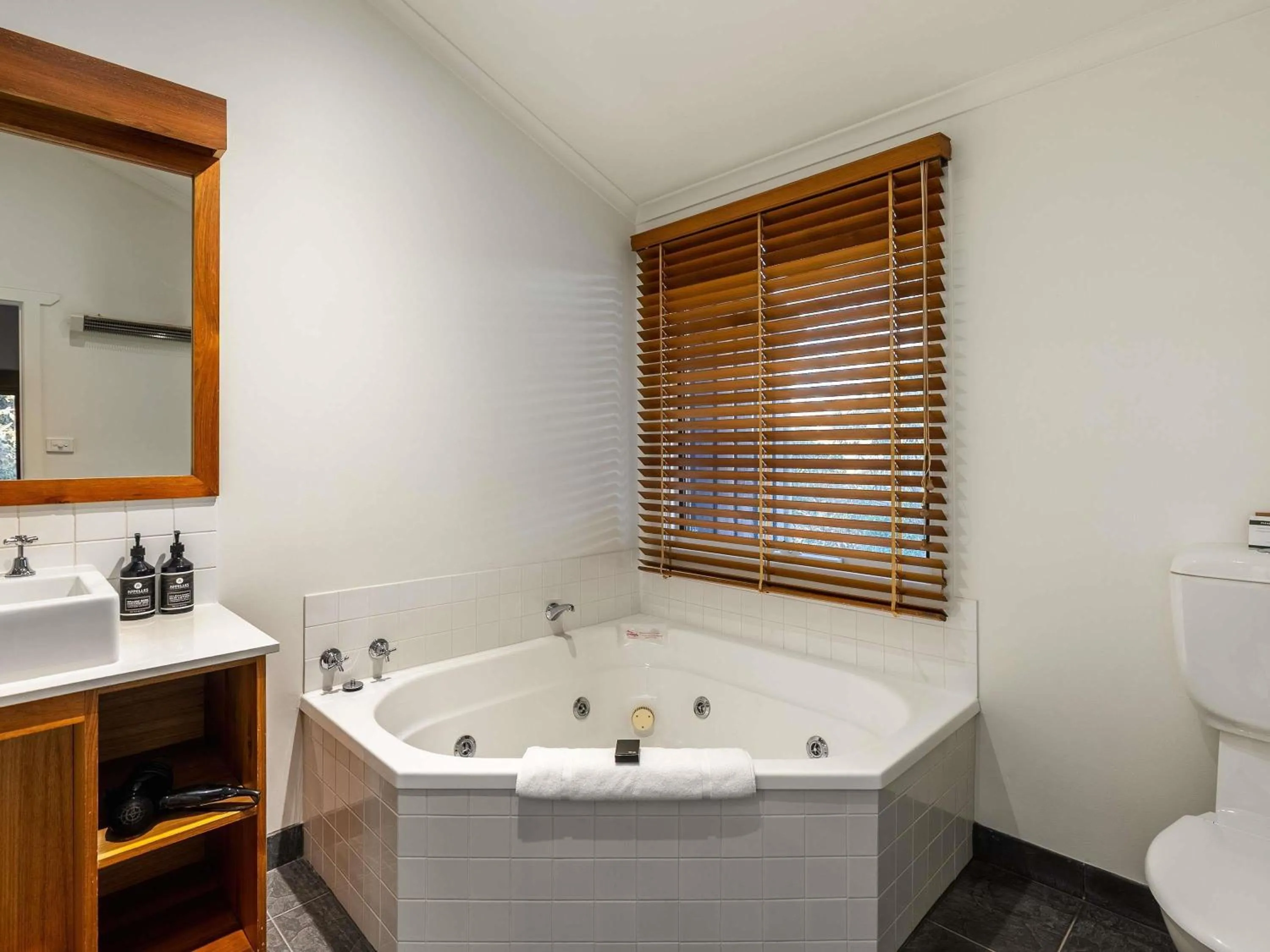 Bedroom in Peppers Cradle Mountain Lodge