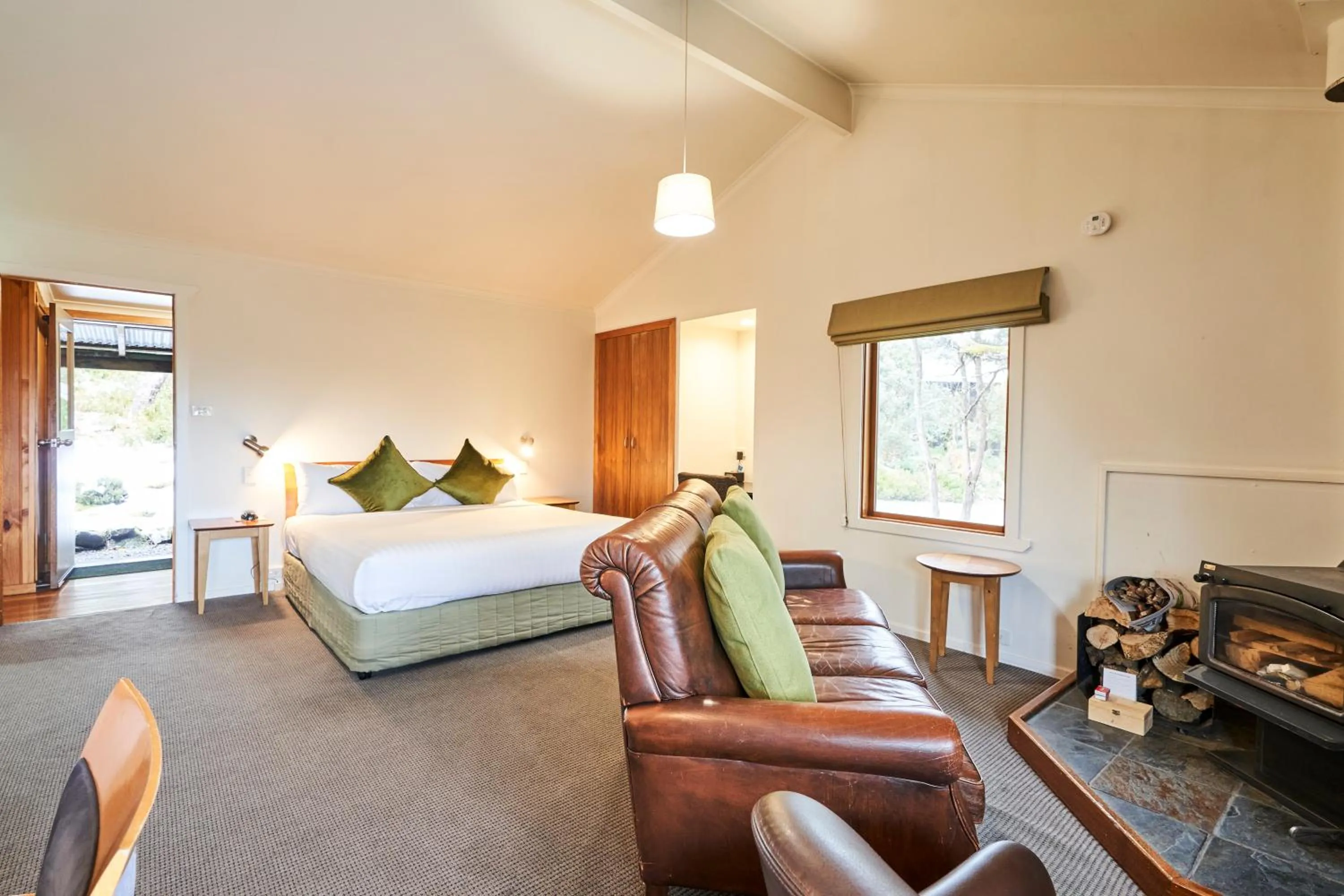 Bed in Peppers Cradle Mountain Lodge