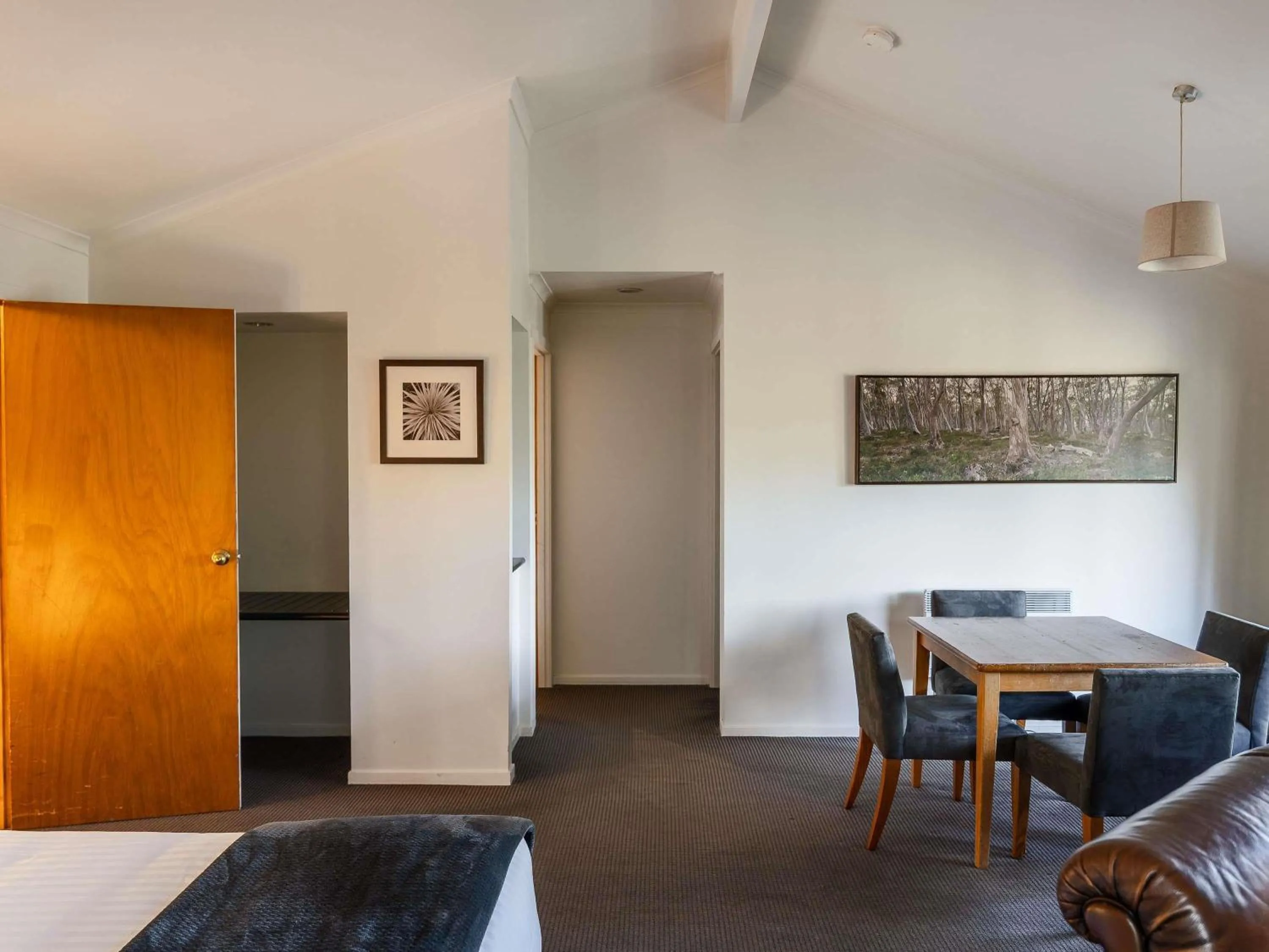 Bedroom, Bed in Peppers Cradle Mountain Lodge