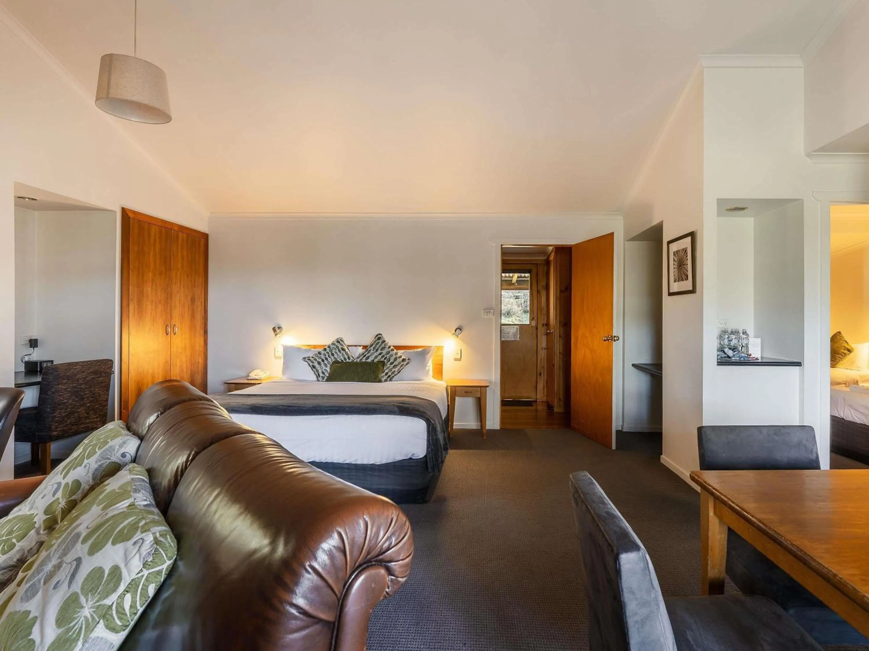 Bedroom, Bed in Peppers Cradle Mountain Lodge