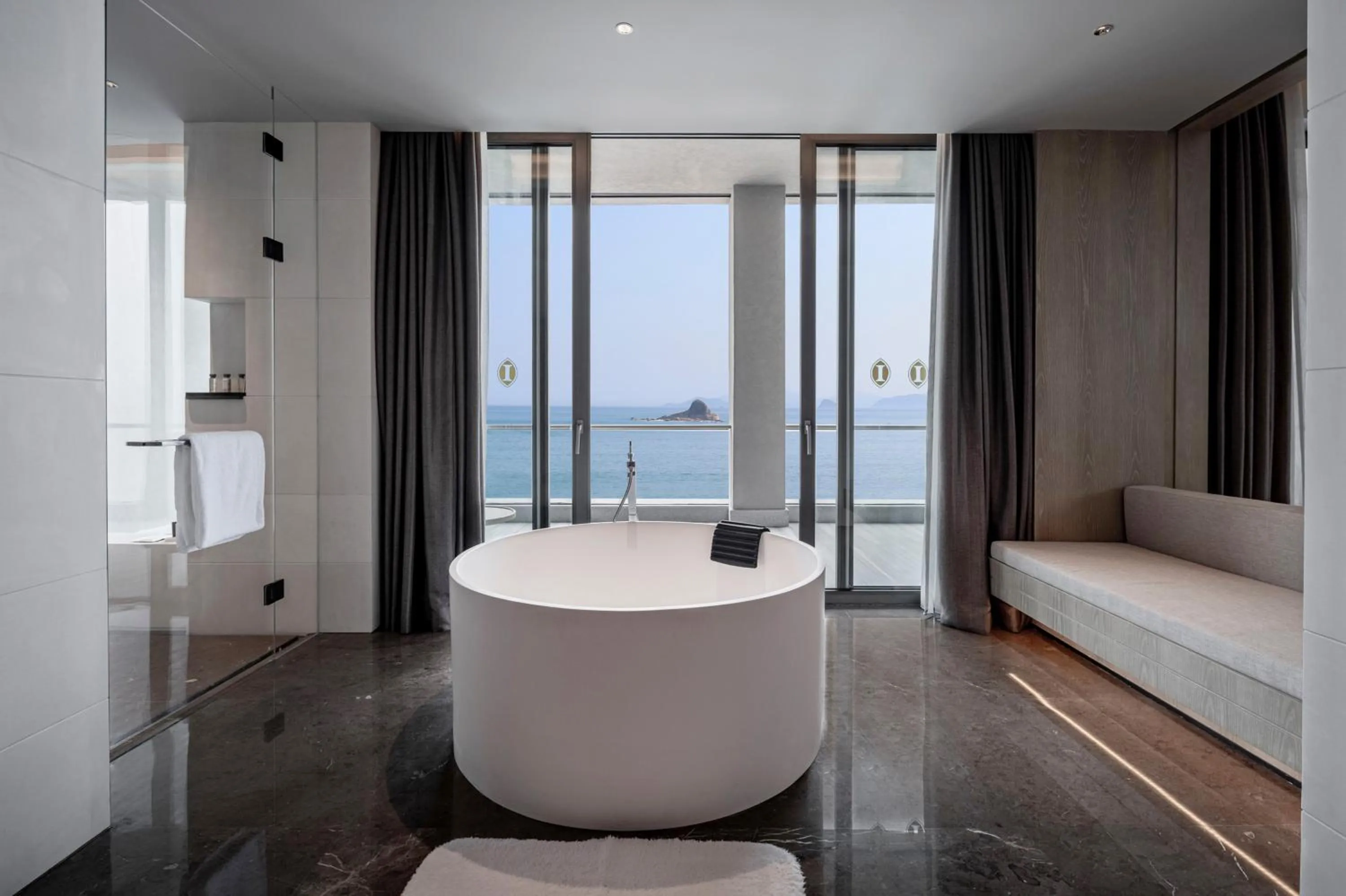 Photo of the whole room in Intercontinental Shenzhen Dameisha Resort by IHG