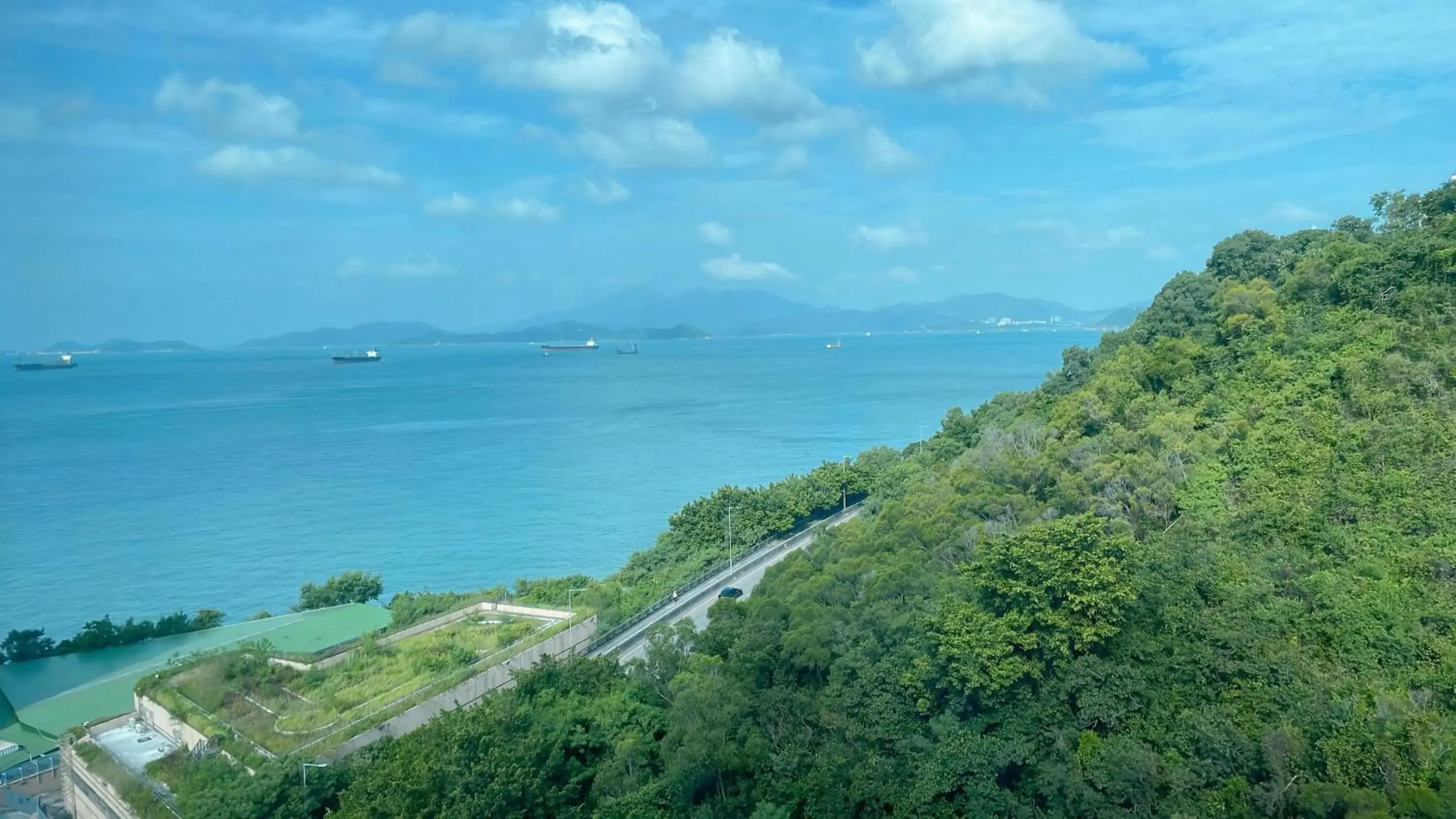 Twin Room with Oceanside View in Le Méridien Hong Kong, Cyberport Twin Room with Oceanside View in Le Méridien Hong Kong, Cyberport