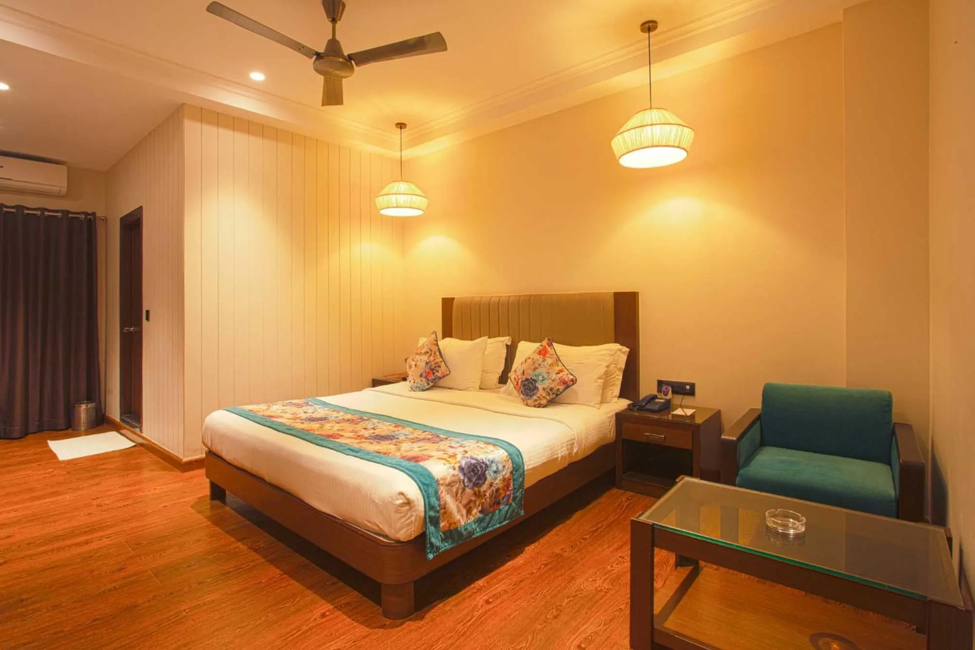 Bed in The Cindrella Hotel