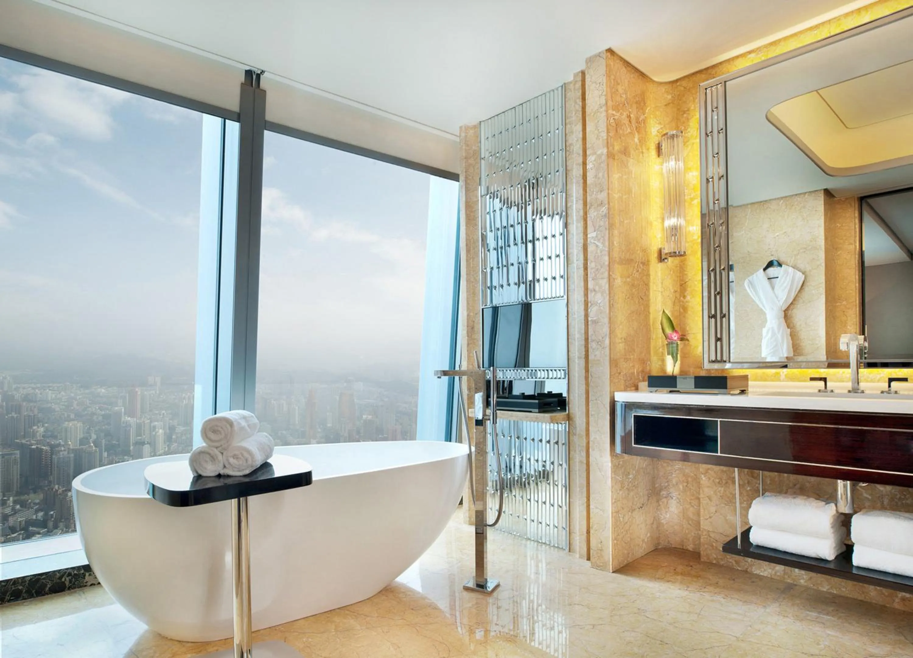 Bath in The St. Regis Shenzhen