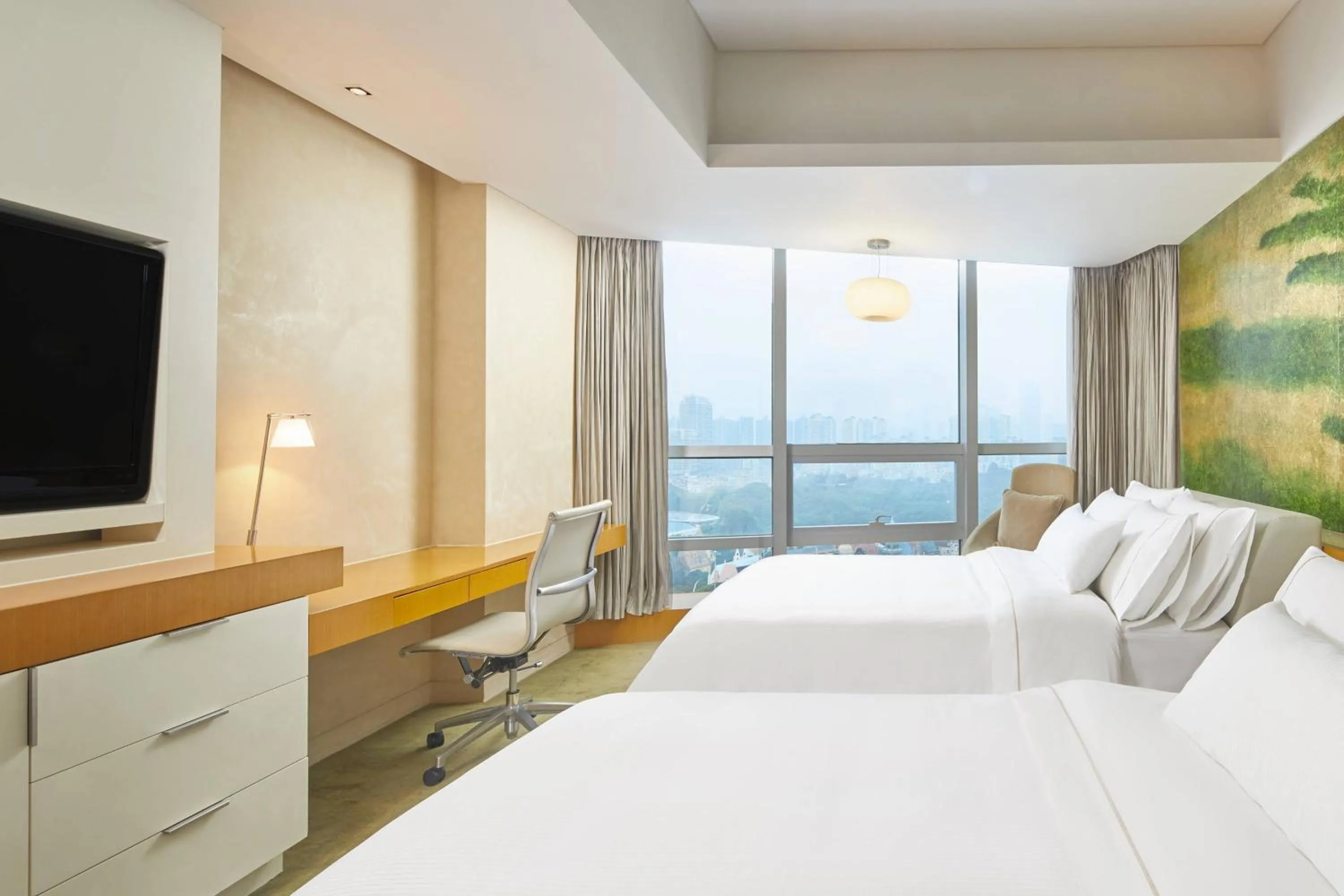Photo of the whole room, Bed in The Westin Shenzhen Nanshan
