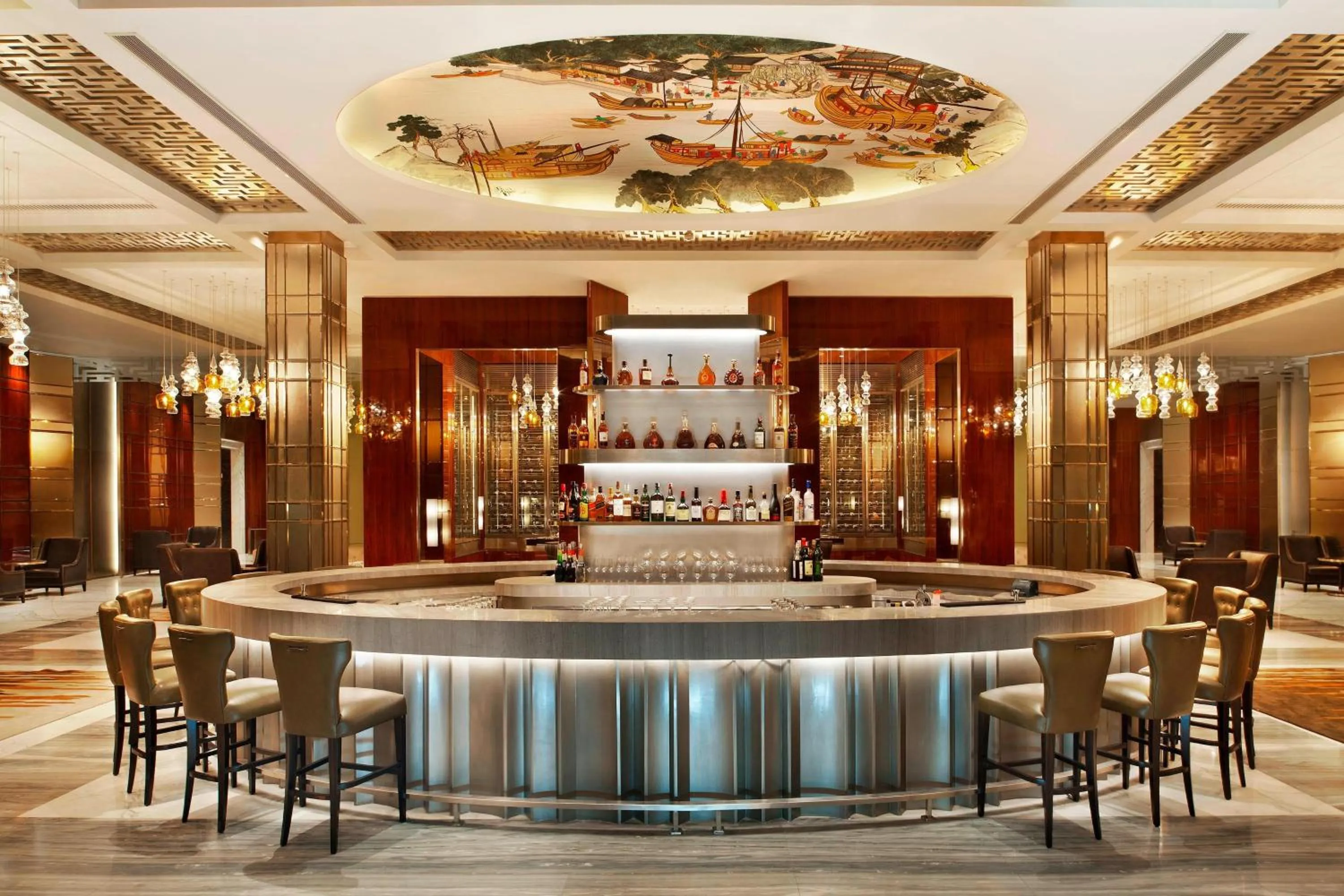 Lounge or bar in The St. Regis Tianjin