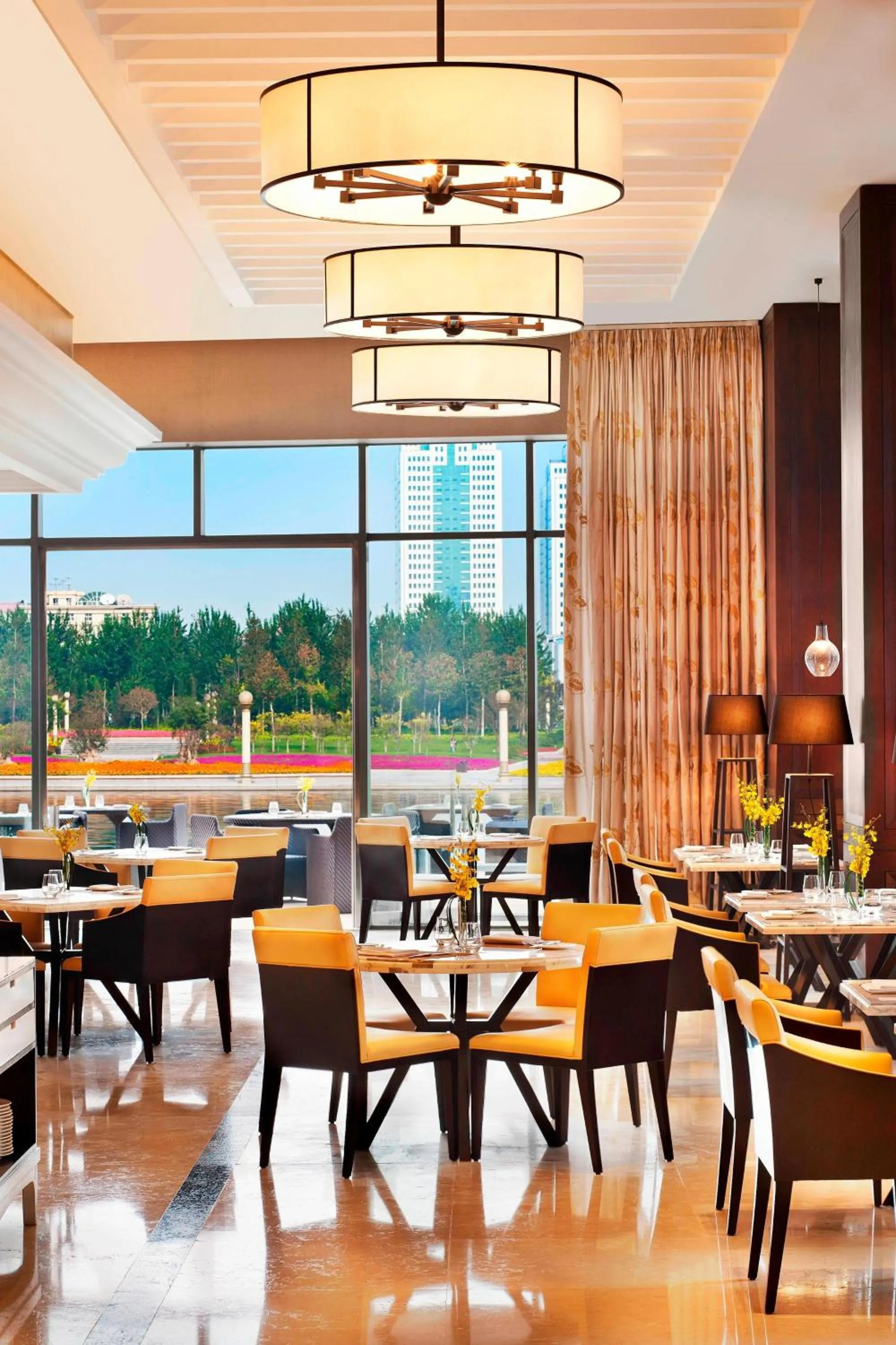 Restaurant/places to eat in The St. Regis Tianjin