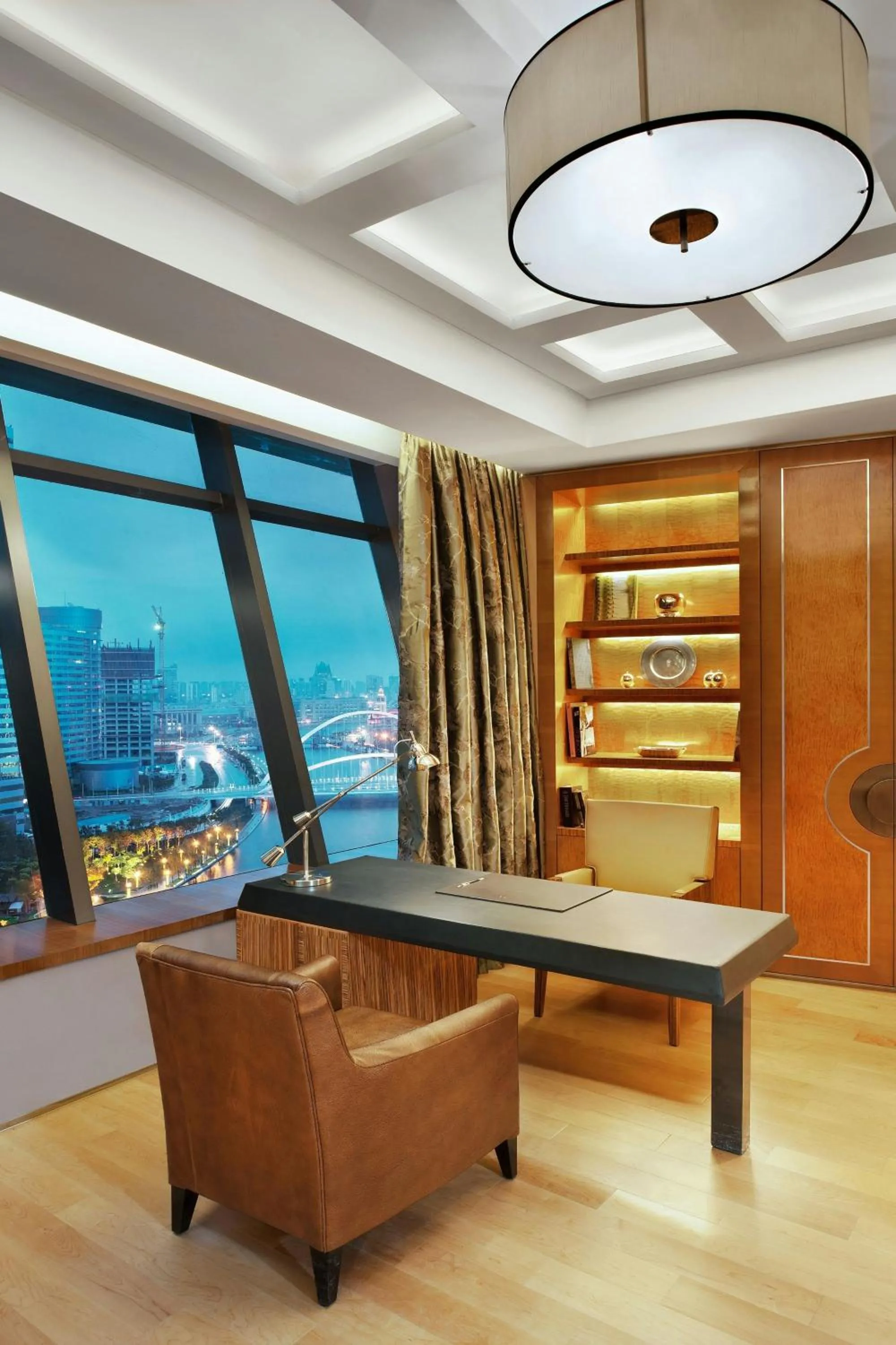 Bedroom in The St. Regis Tianjin