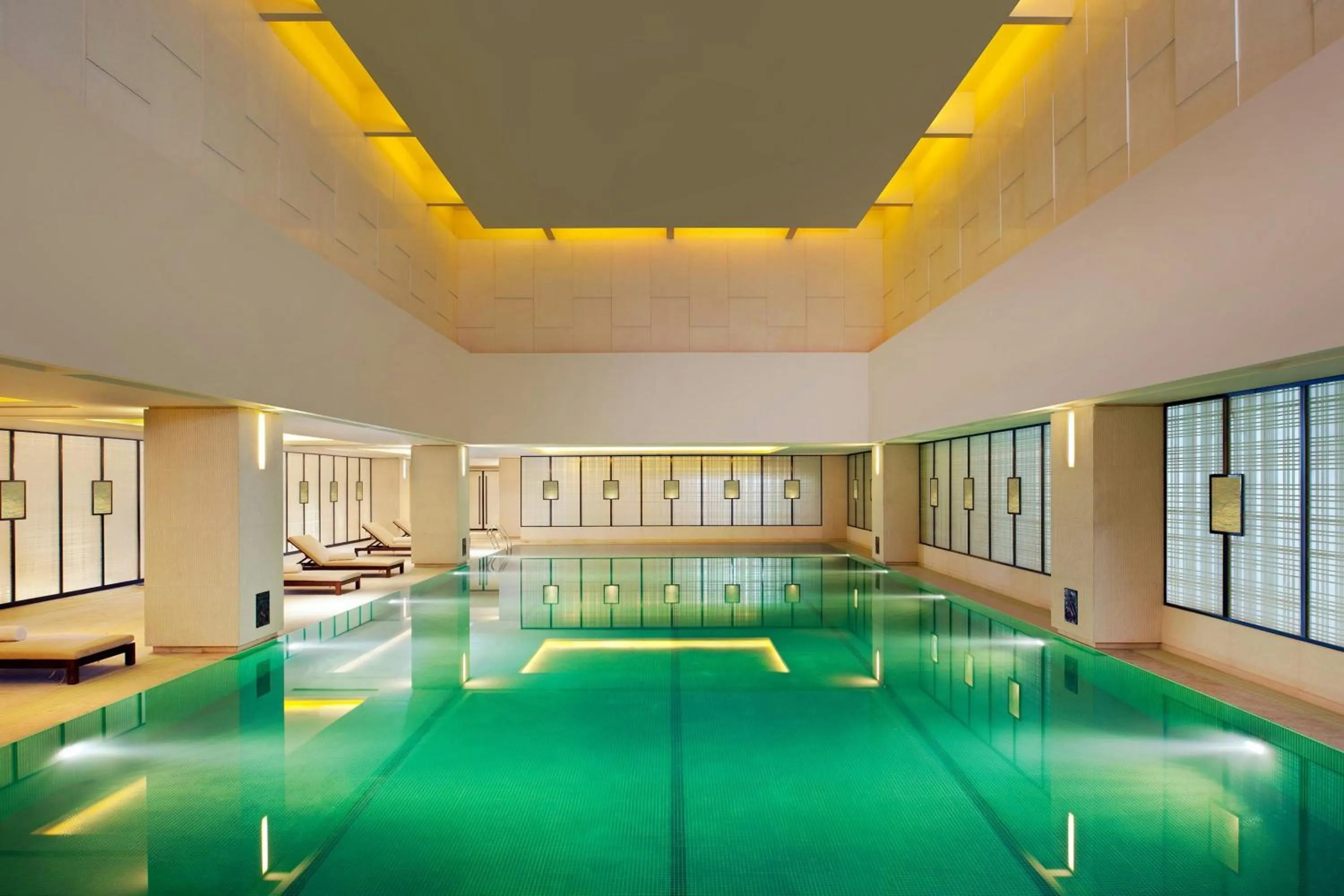 Swimming pool in The St. Regis Tianjin