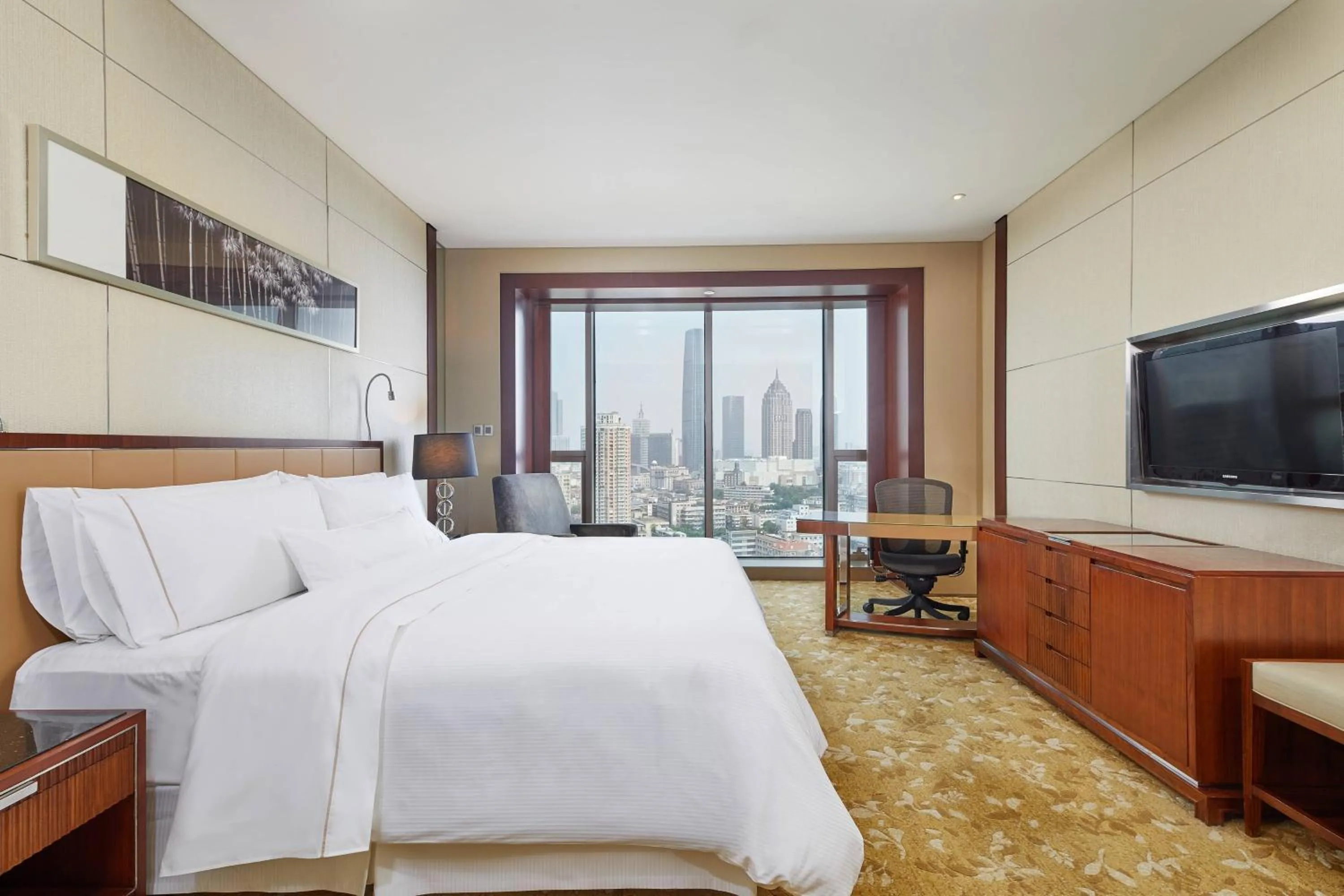 Photo of the whole room, Bed in The Westin Tianjin