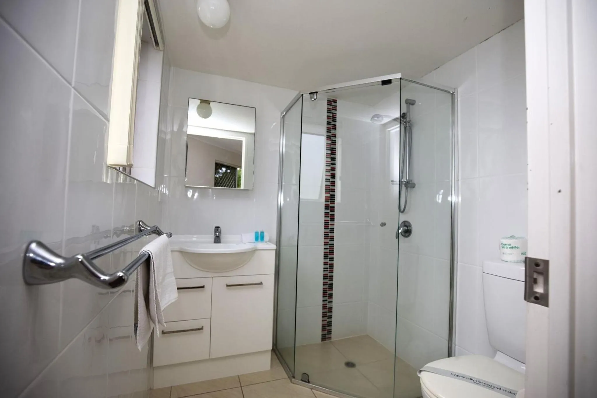 Shower in Markham Court