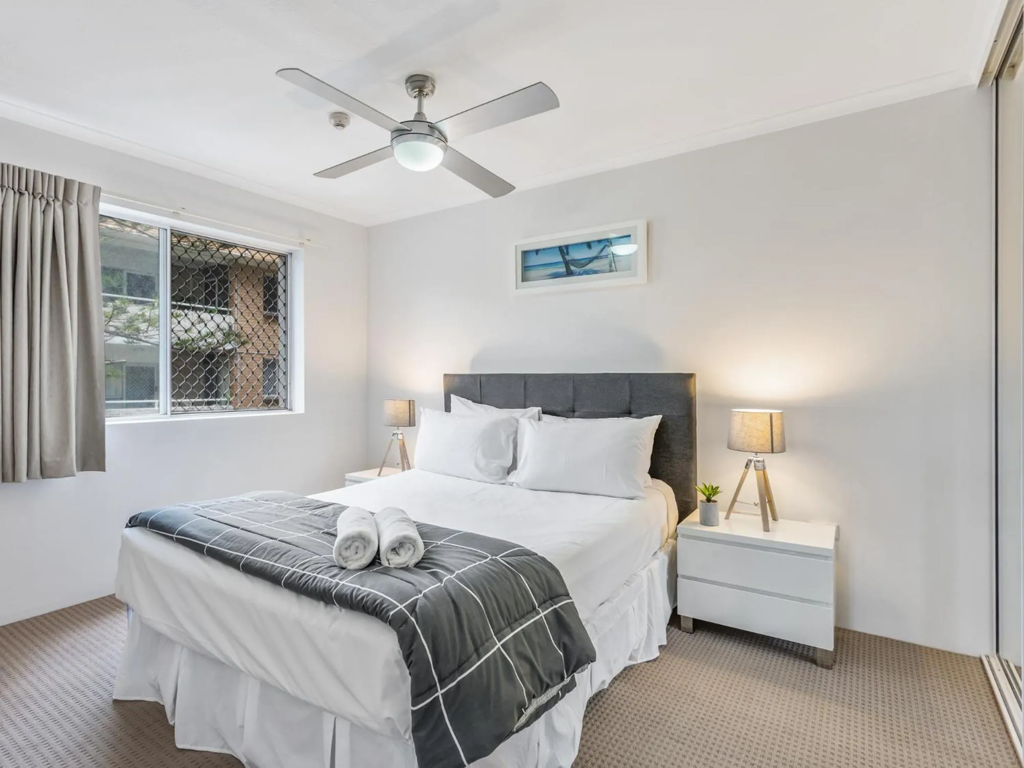 Bedroom, Bed in Markham Court