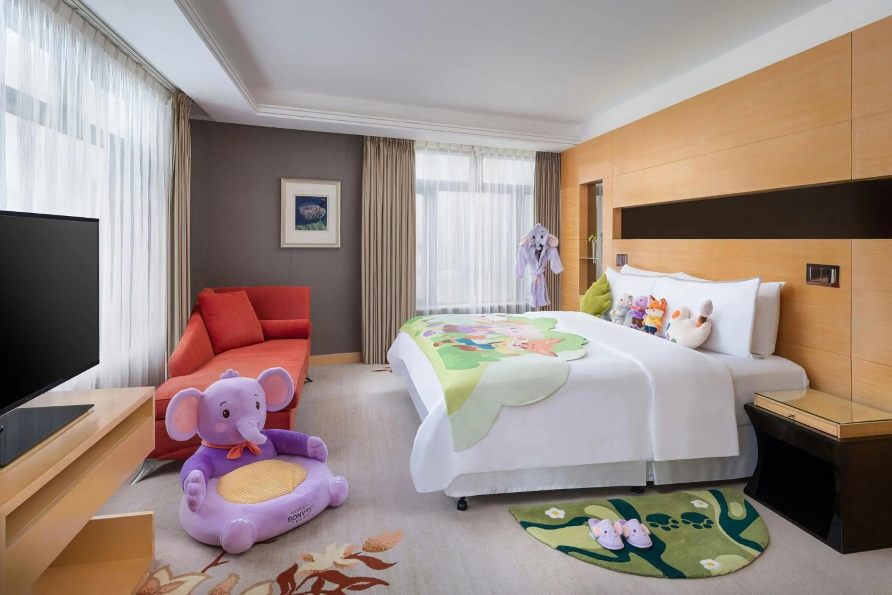 Photo of the whole room, Bed in The Westin Bund Center, Shanghai