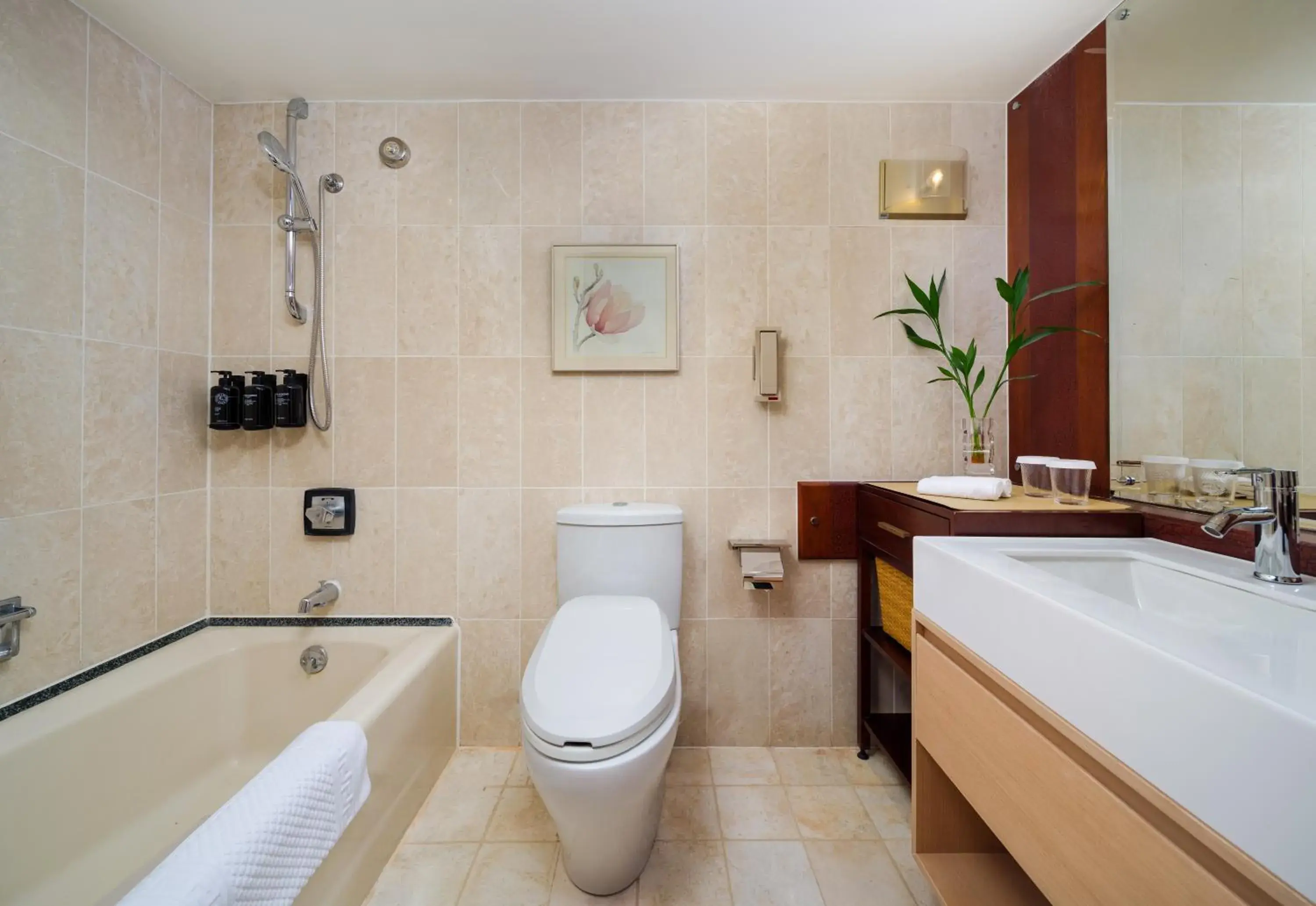 Superior Twin Room in Swissôtel Living Shanghai Hongqiao & Hotel Shanghai Hongqiao - Handwritten Collection Superior Twin Room in Swissôtel Living Shanghai Hongqiao & Hotel Shanghai Hongqiao - Handwritten Collection