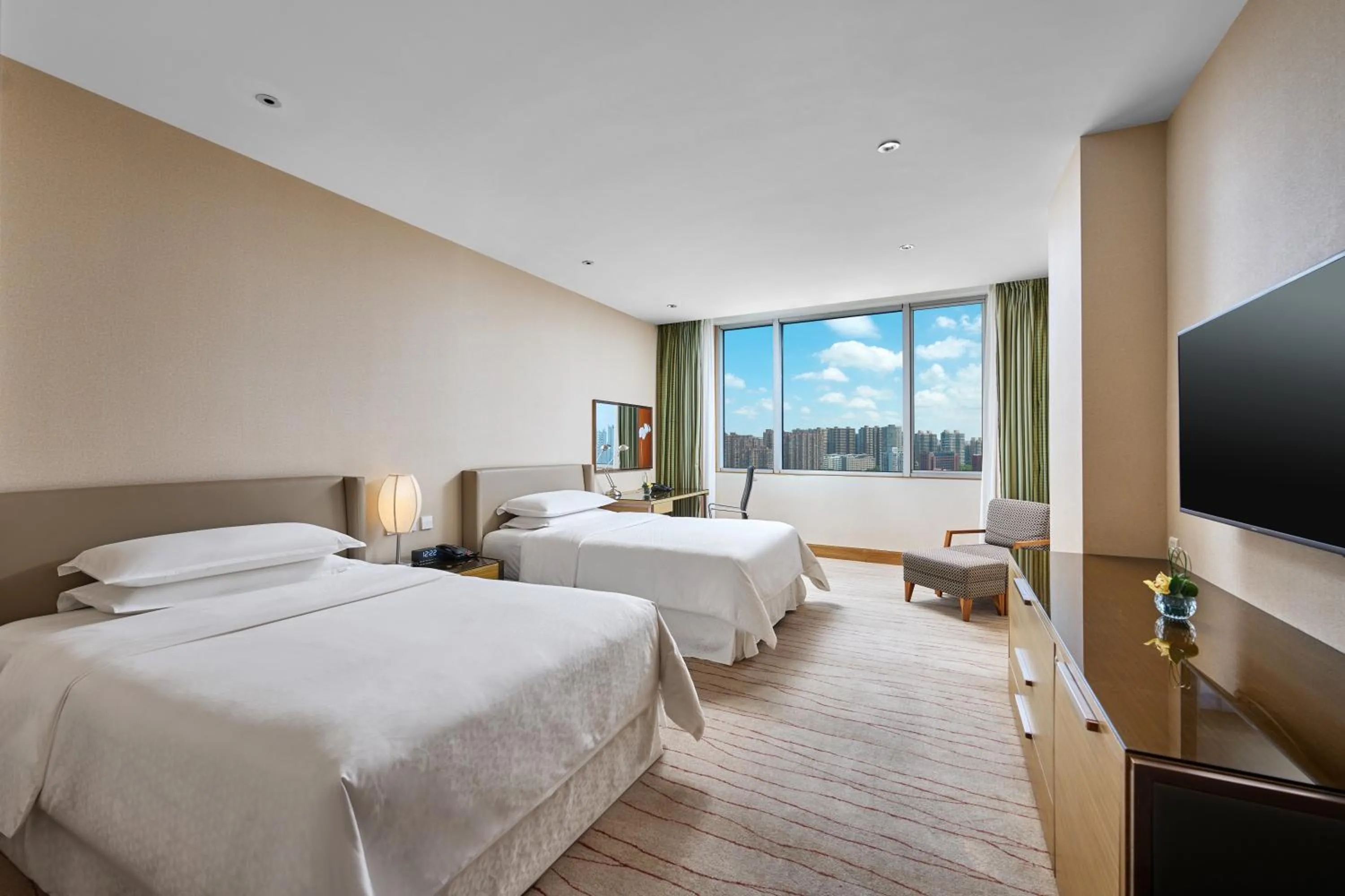 Bedroom, Bed in Four Points by Sheraton Shanghai, Daning
