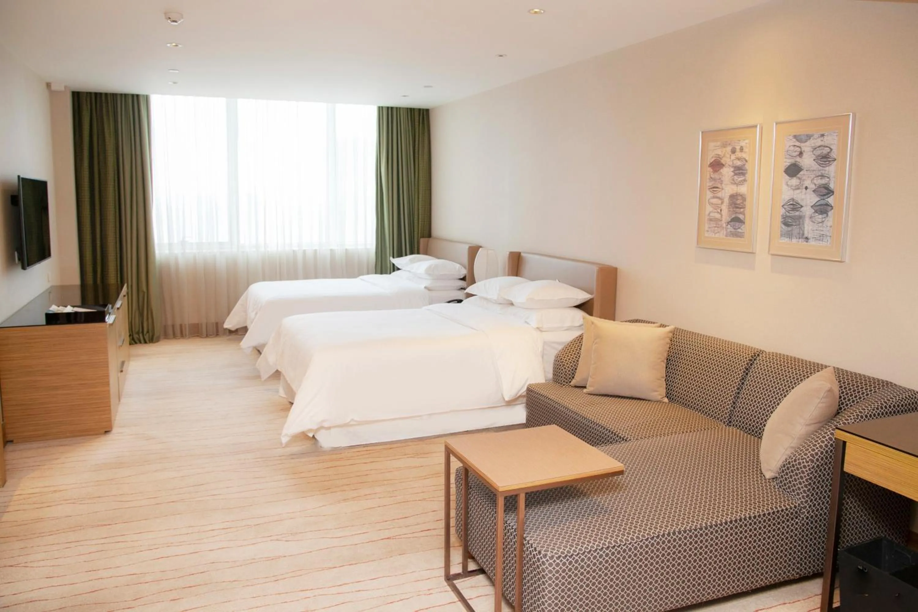 Property building, Bed in Four Points by Sheraton Shanghai, Daning