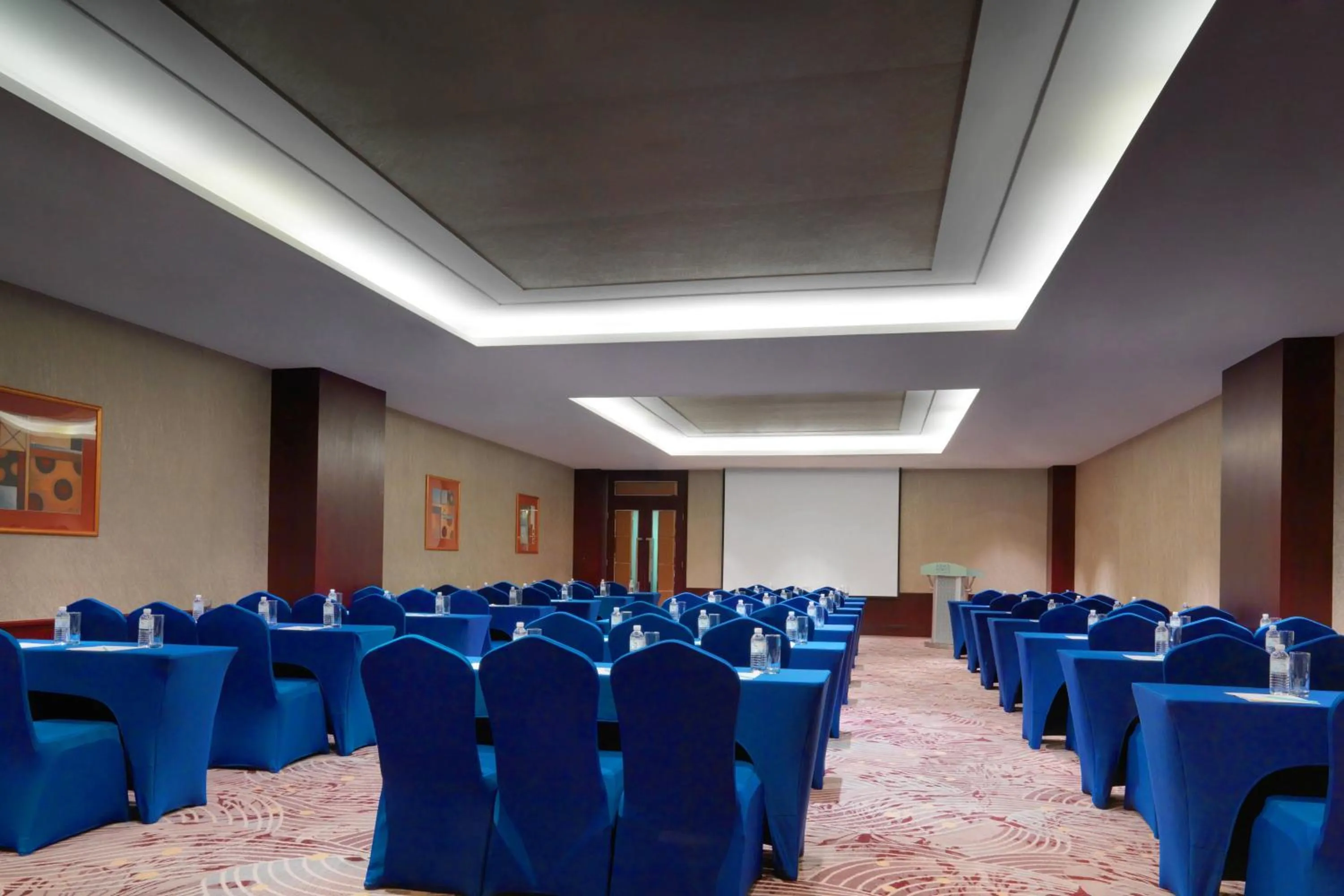 Meeting/conference room in Four Points by Sheraton Shanghai, Daning