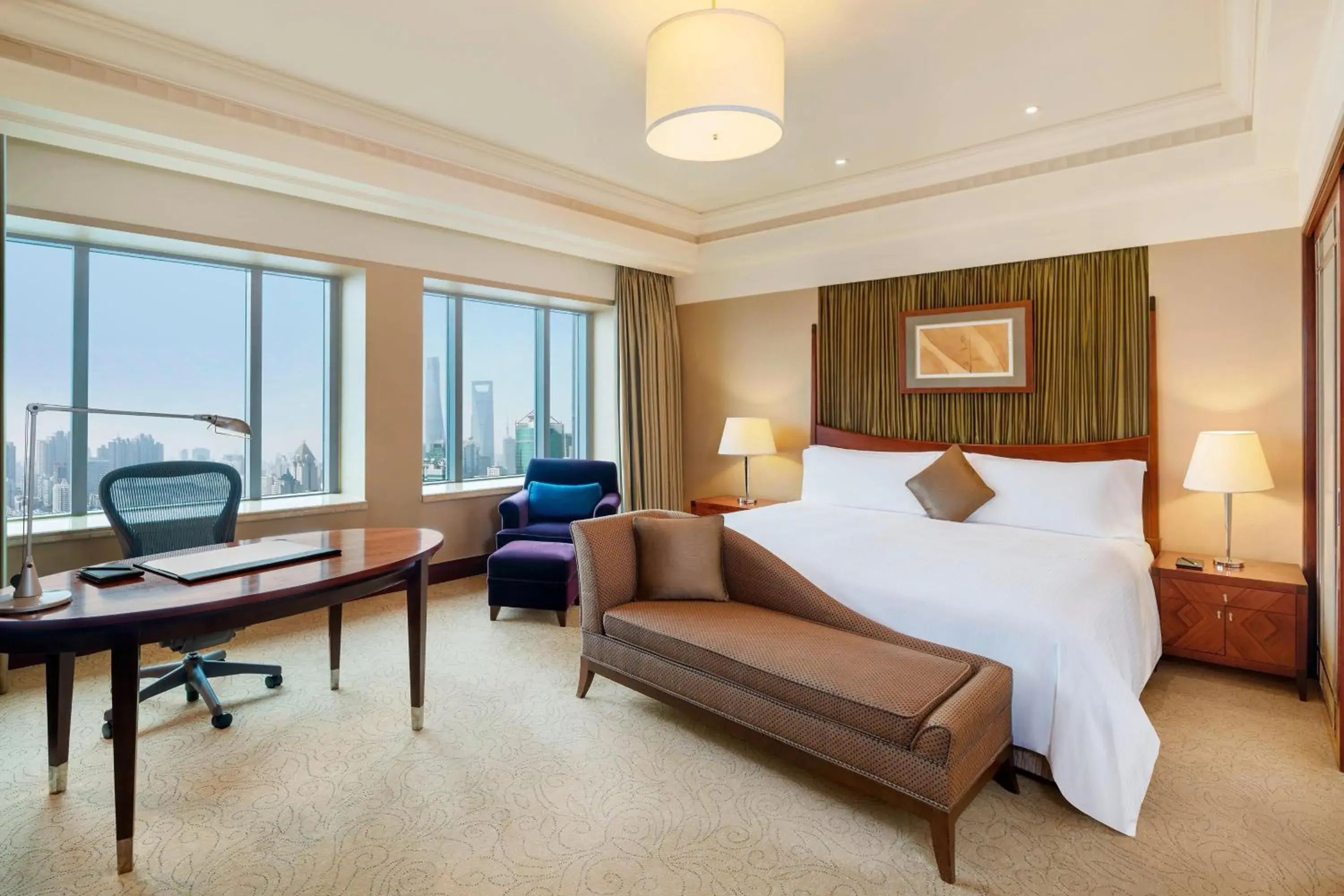 Executive Deluxe Room, Executive lounge access, 1 King in The Hongta Hotel, A Luxury Collection Hotel, Shanghai Executive Deluxe Room, Executive lounge access, 1 King in The Hongta Hotel, A Luxury Collection Hotel, Shanghai