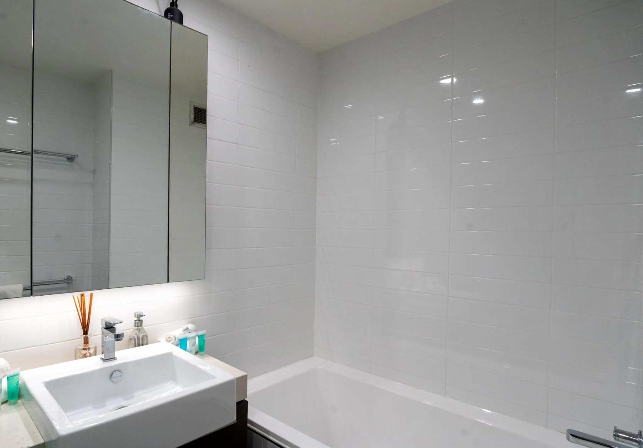 Bathroom in Grosvenor Beachfront Apartments Surfers Paradise