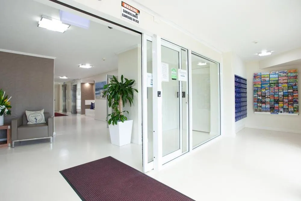 Property building in Grosvenor Beachfront Apartments Surfers Paradise