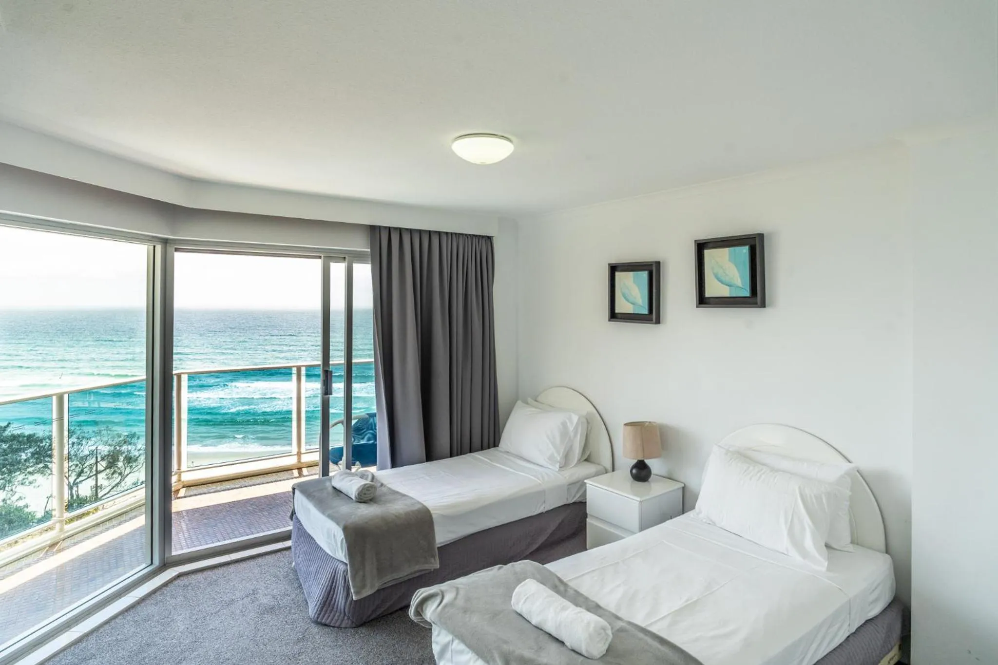 Bedroom, Bed in Grosvenor Beachfront Apartments Surfers Paradise