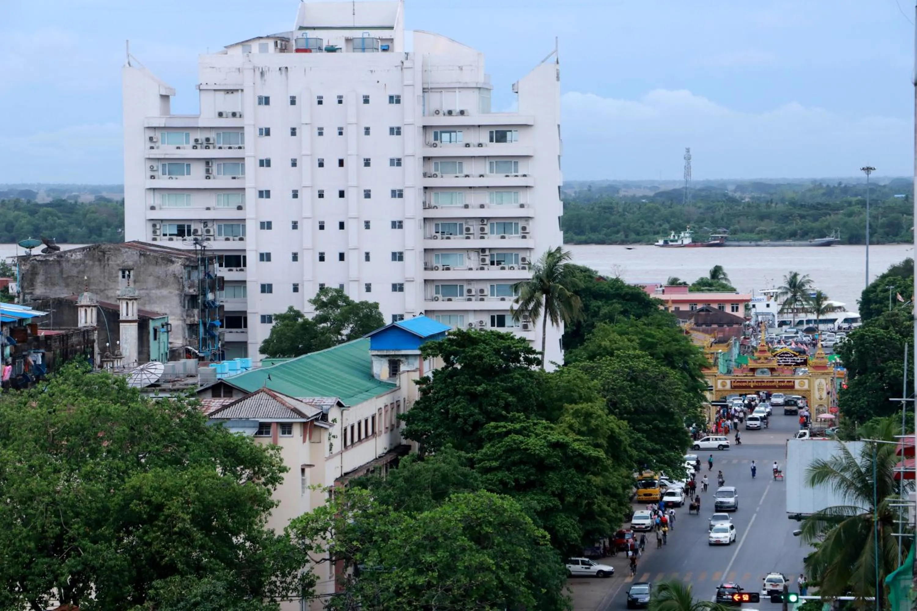 Street view in Botahtaung Hotel