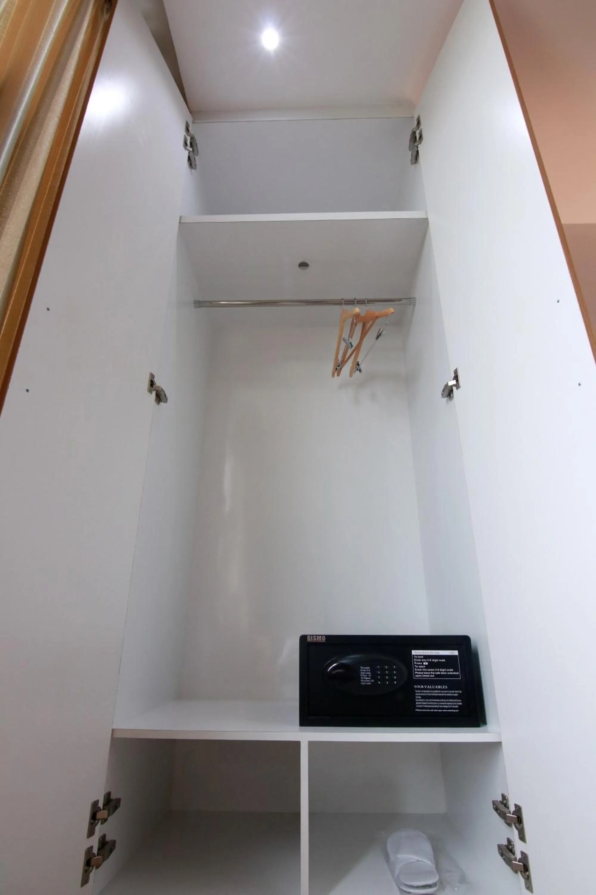 Area and facilities in Botahtaung Hotel