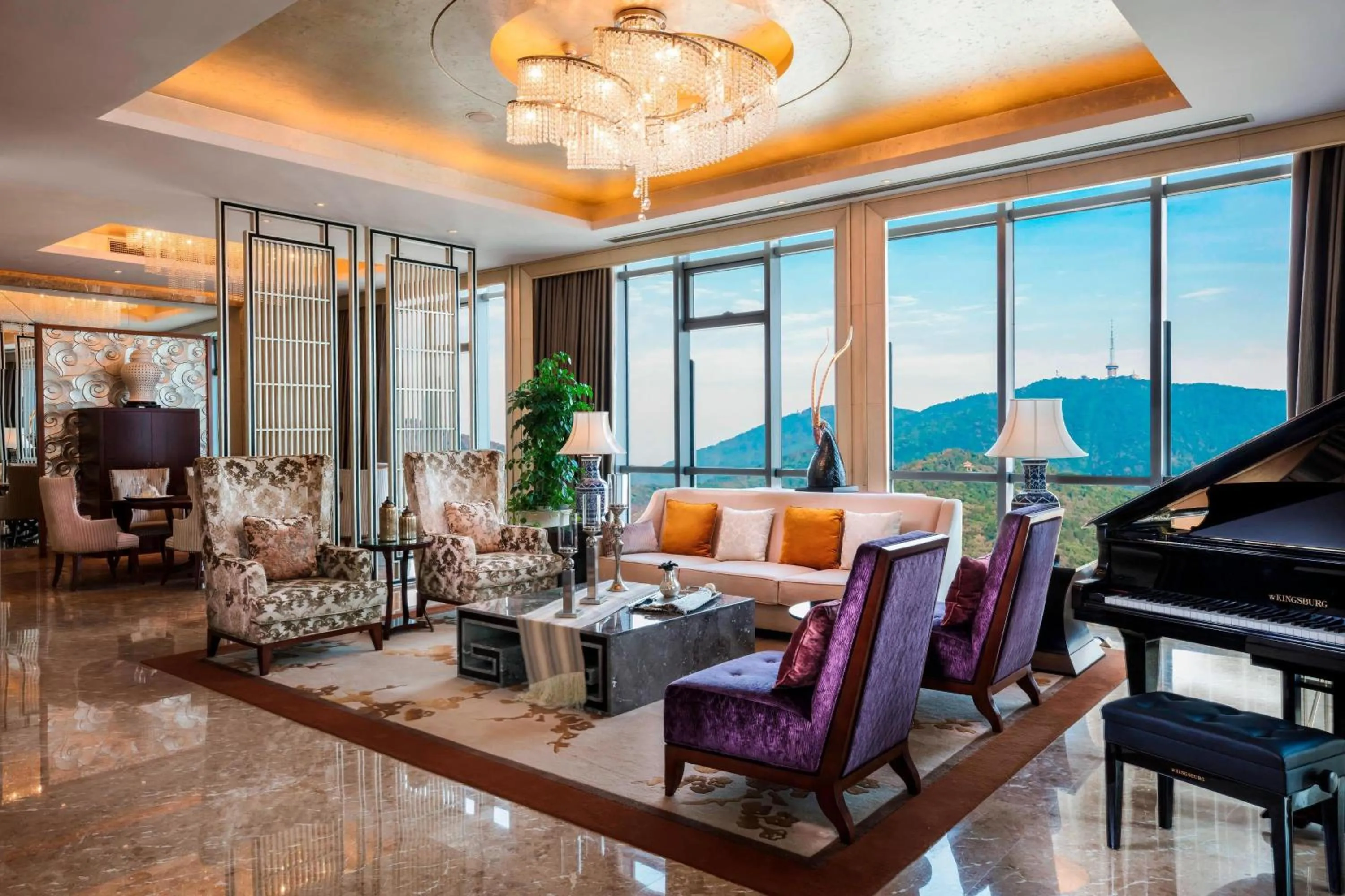 Bedroom in Sheraton Wuxi Binhu Hotel