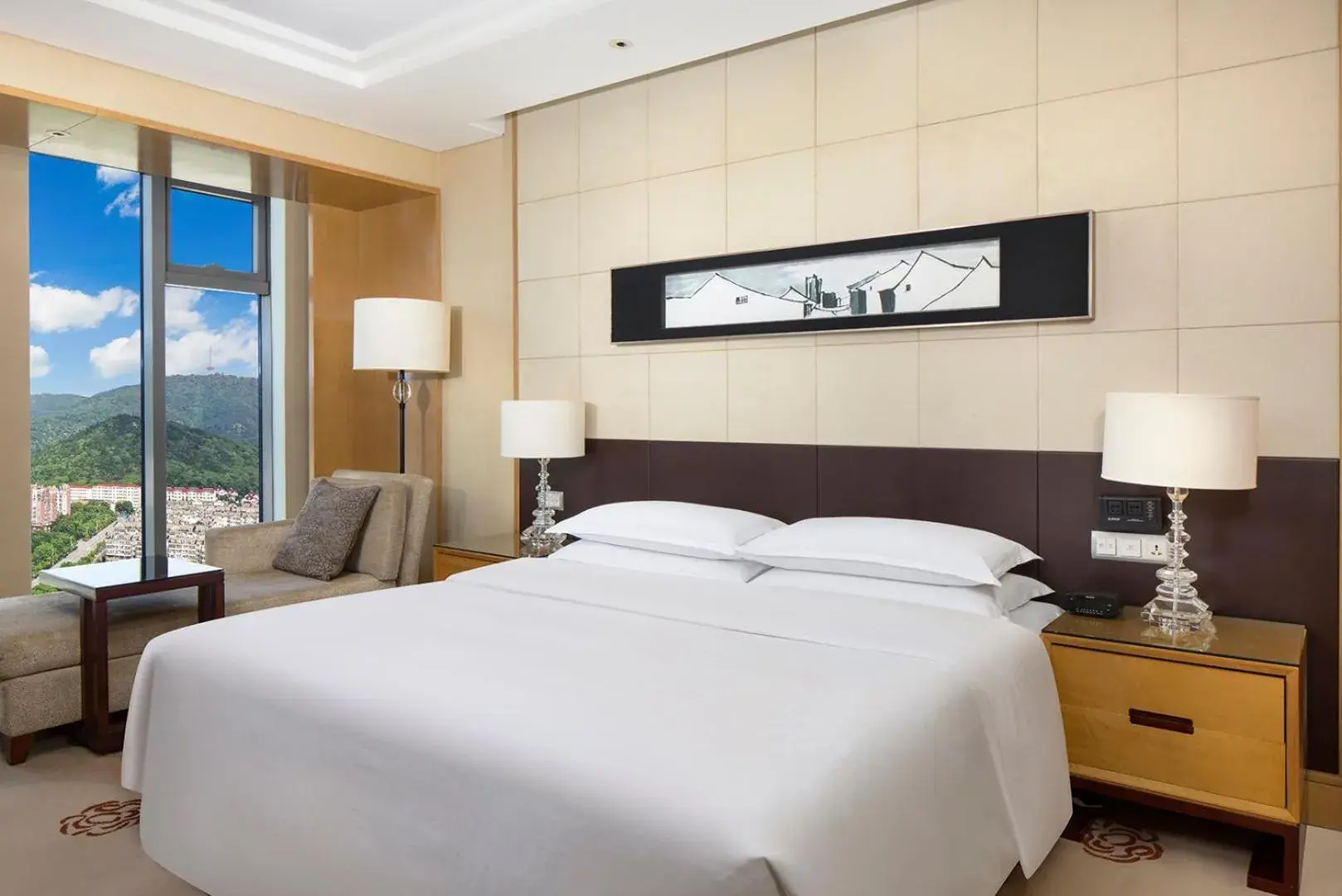 Deluxe King Room in Sheraton Wuxi Binhu Hotel Deluxe King Room in Sheraton Wuxi Binhu Hotel