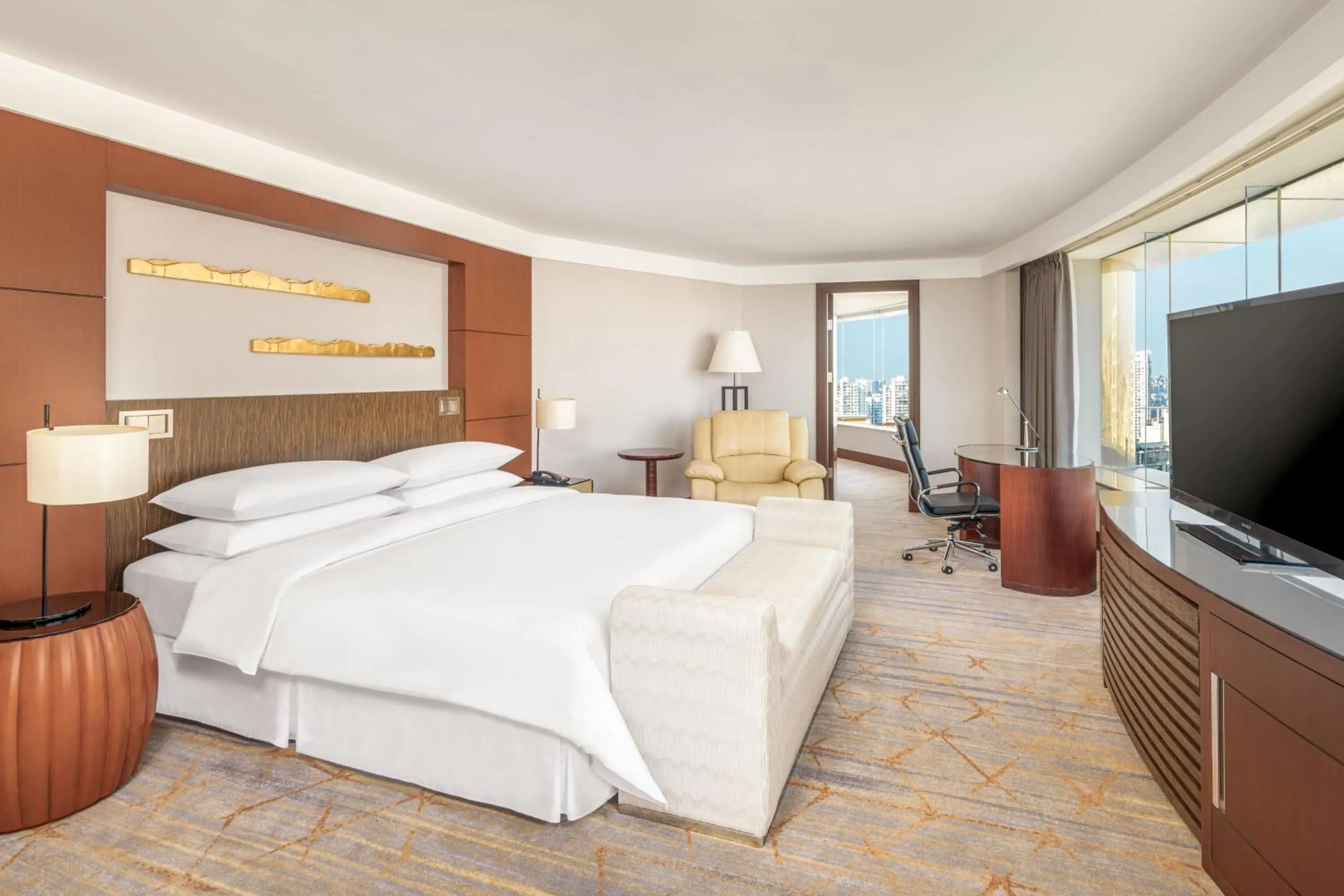 Bedroom, Bed in Sheraton Xiamen Hotel