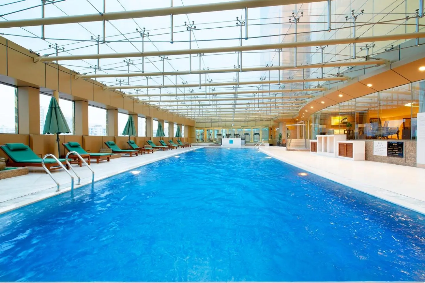 Swimming pool in Sheraton Xiamen Hotel