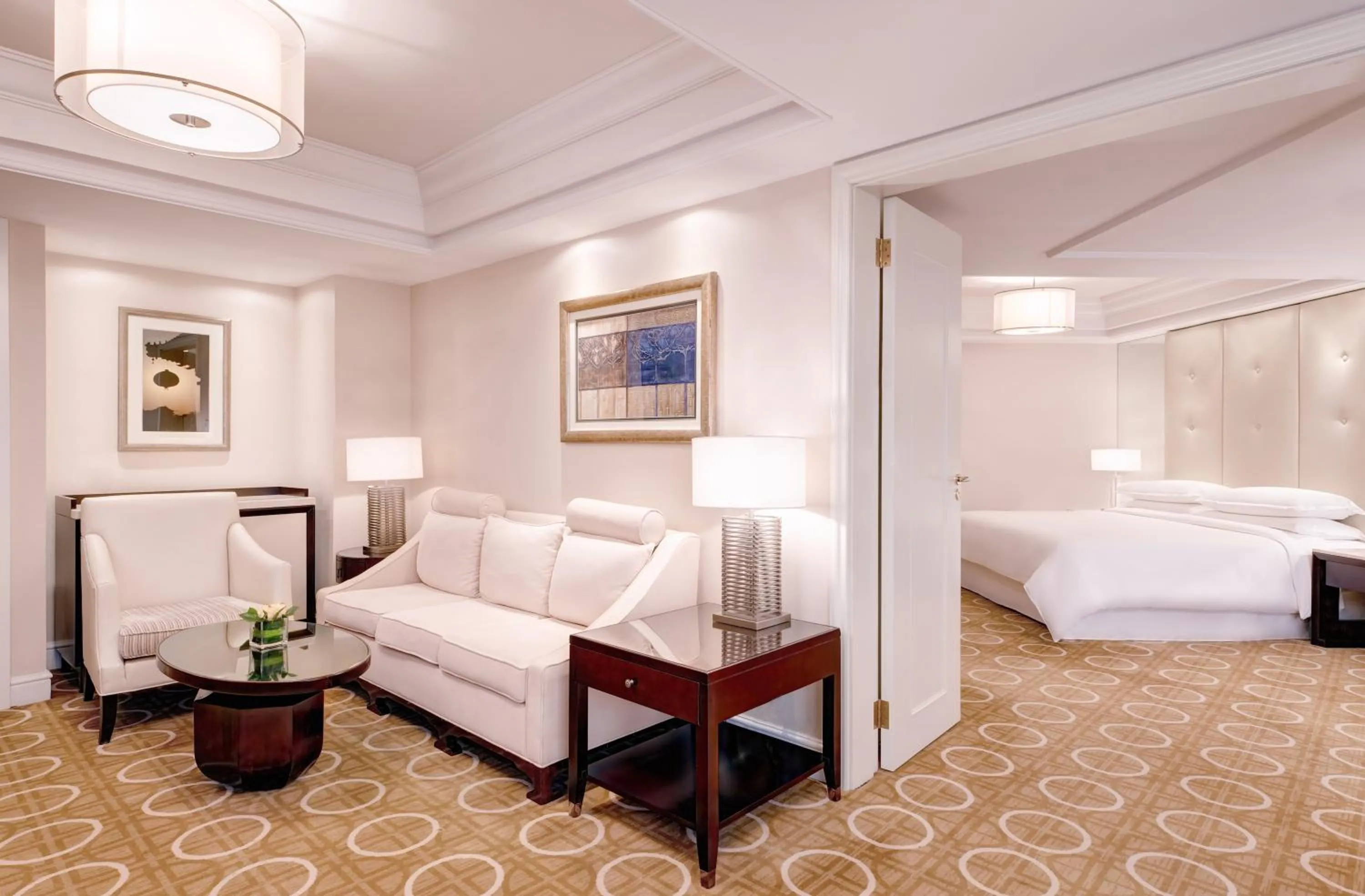 Living room, Bed in Sheraton Xi'an Hotel