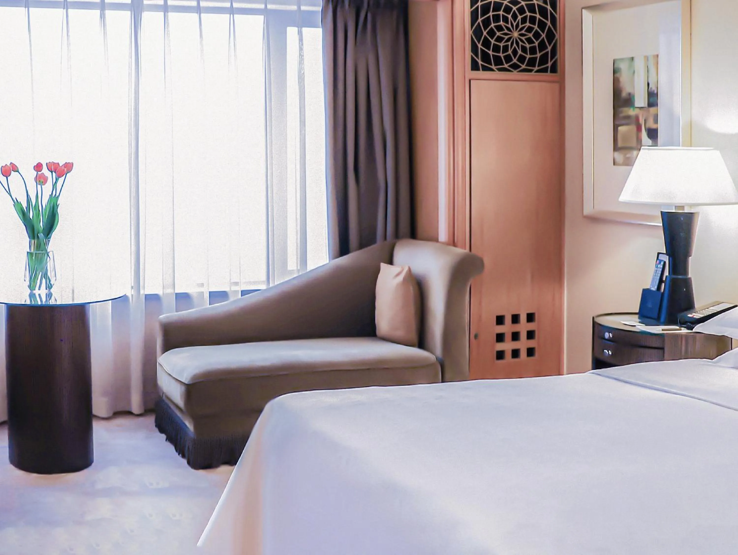 Bed in Sheraton Xi'an Hotel